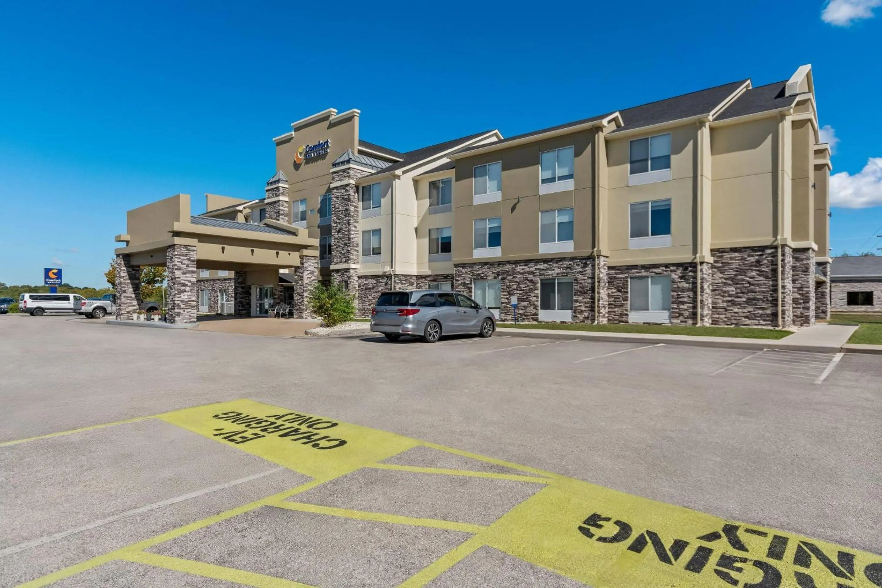 Property building in Comfort Inn & Suites Berea