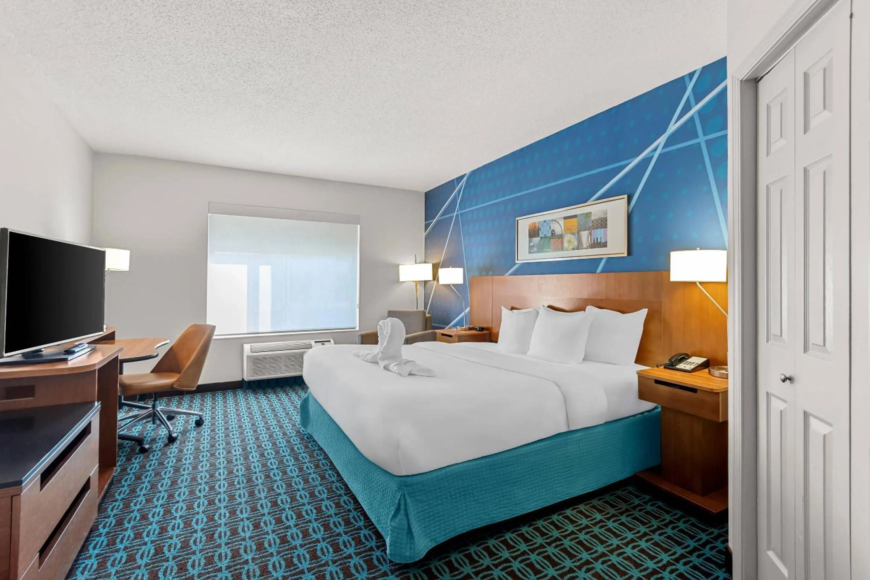 Bedroom, Bed in Comfort Inn & Suites Berea