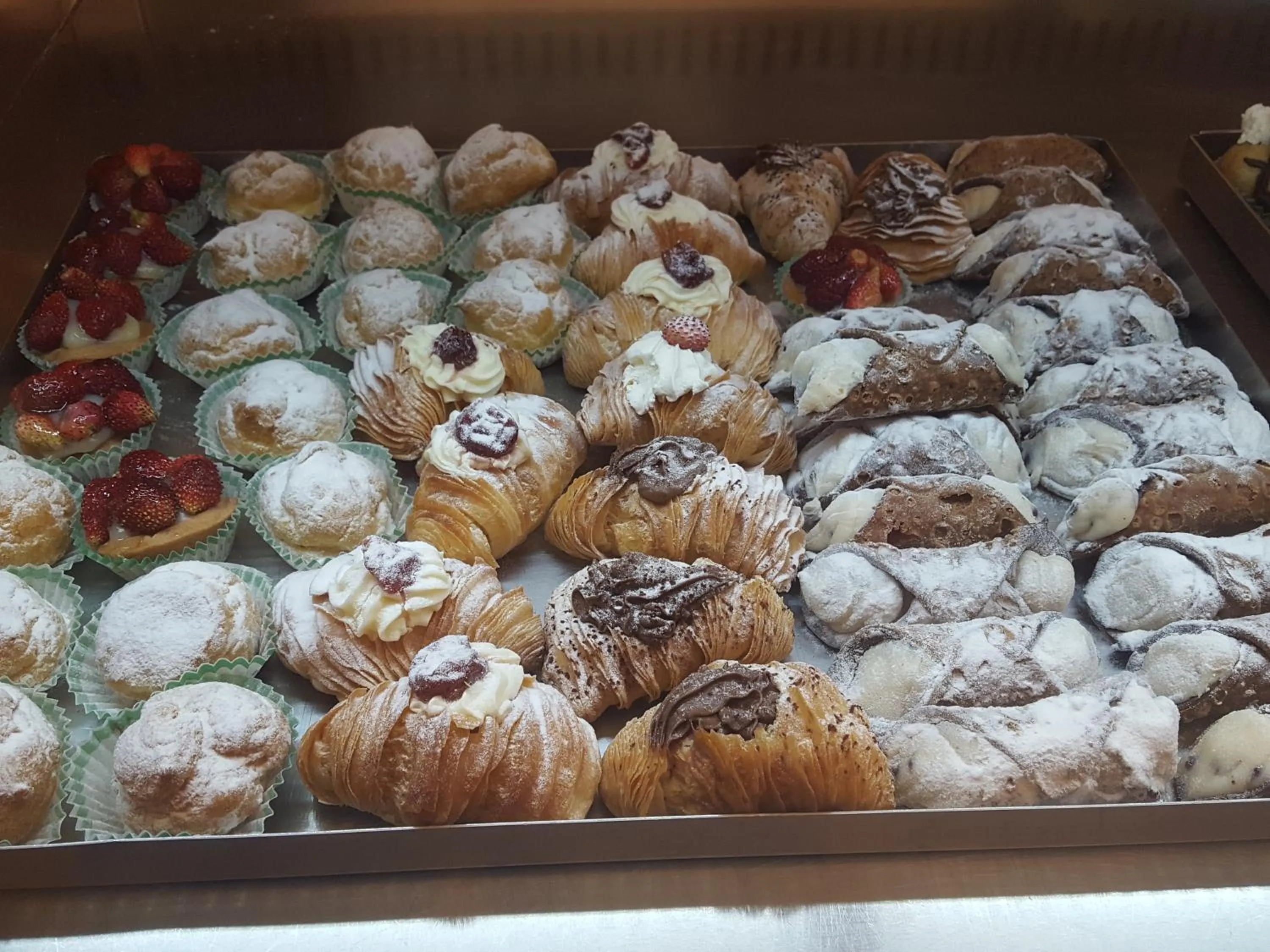 Italian breakfast in Euforia Napoli - Tre Sedi - Three Locations