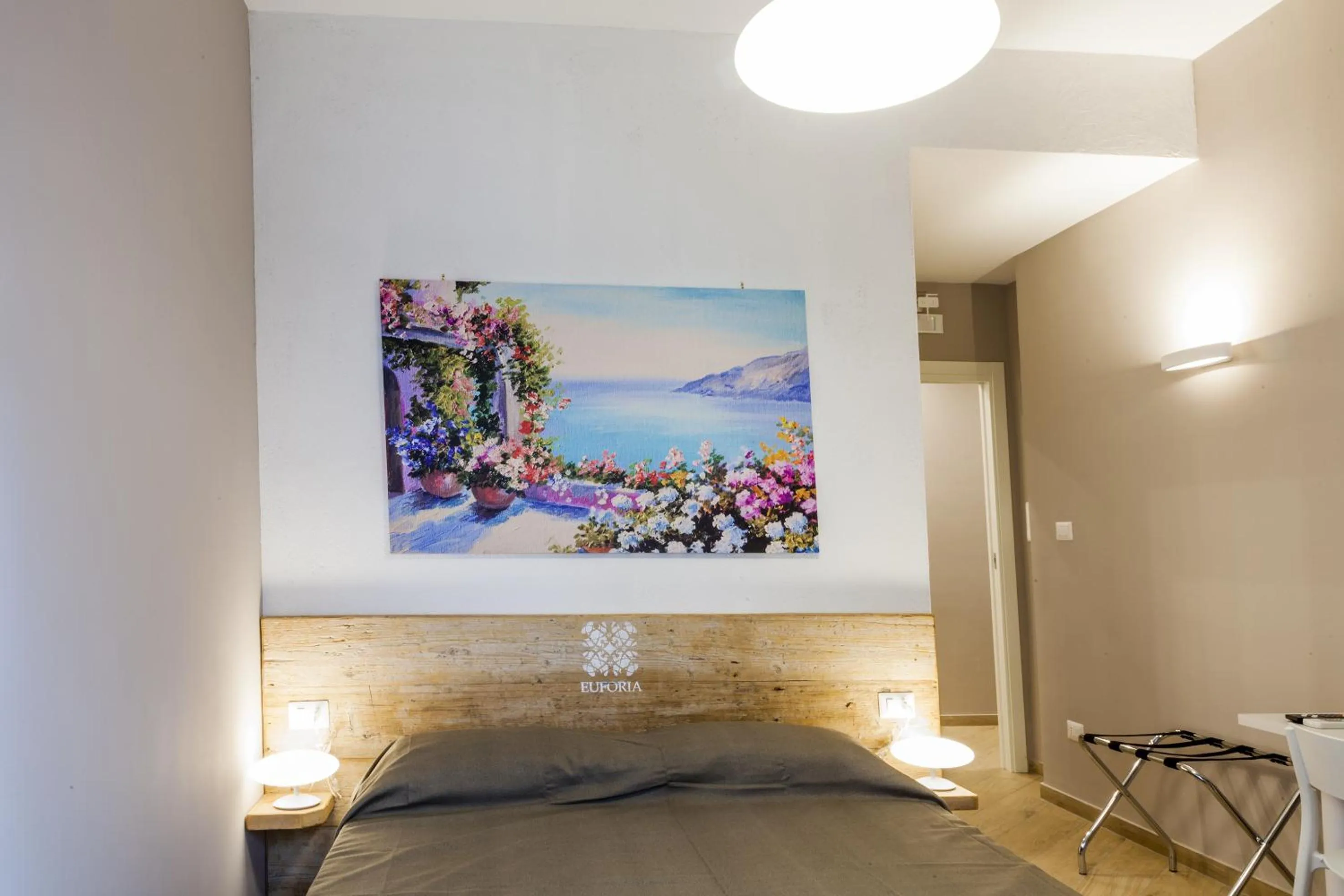 Bedroom, Bed in Euforia Napoli - Tre Sedi - Three Locations