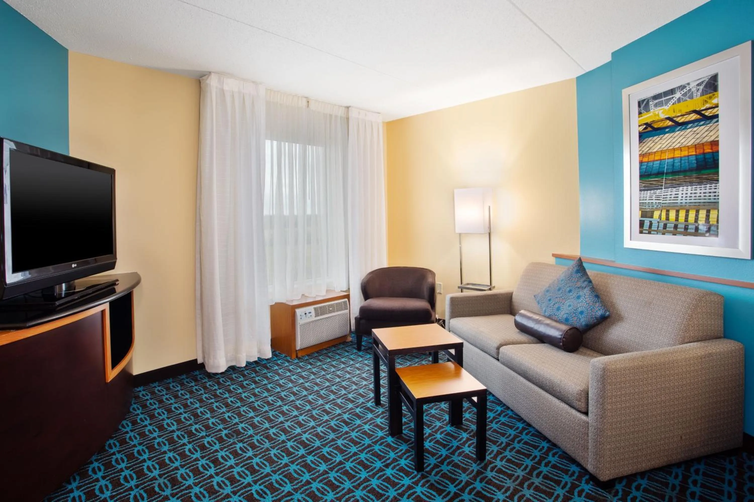 Photo of the whole room in Fairfield Inn & Suites by Marriott Lexington North