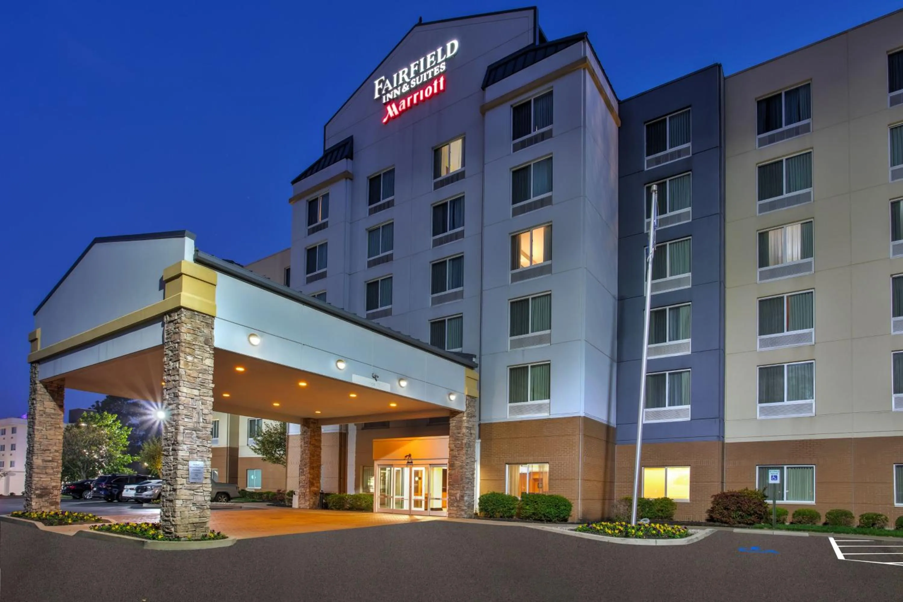 Property building in Fairfield Inn & Suites by Marriott Lexington North