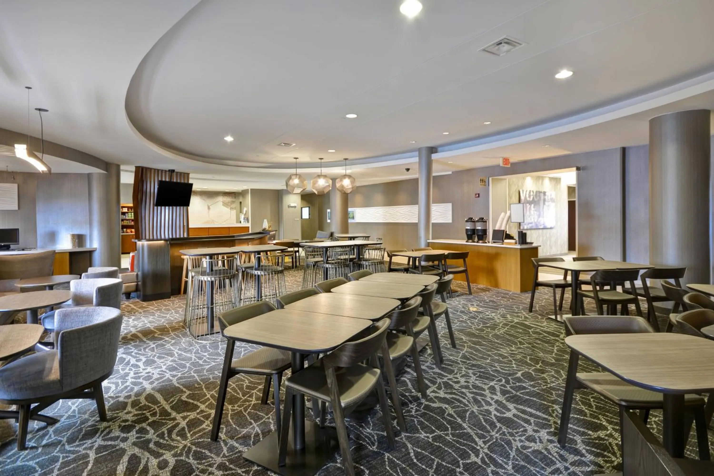 Restaurant/places to eat in SpringHill Suites Lexington Near the University of Kentucky