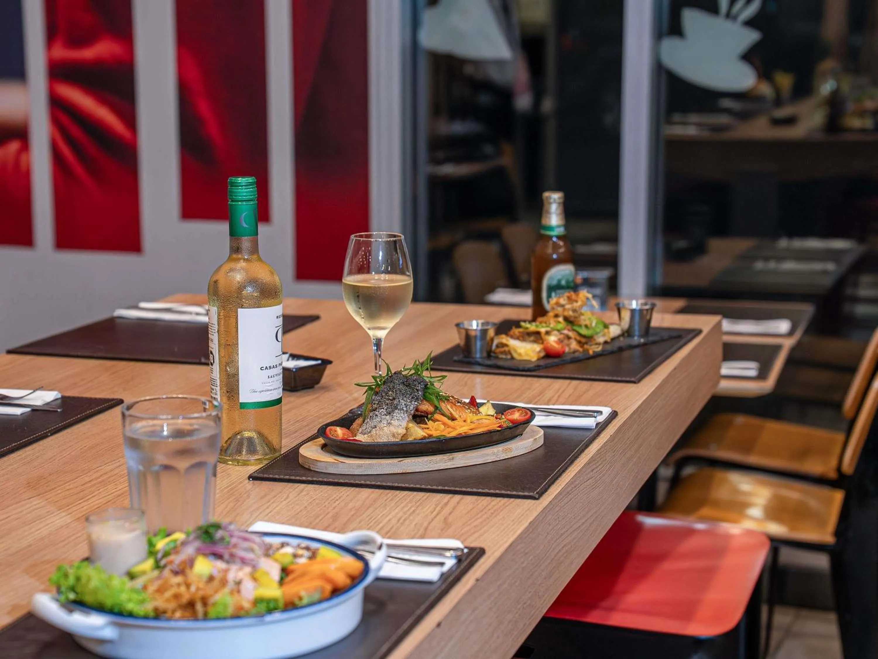 Restaurant/places to eat in ibis Iquique