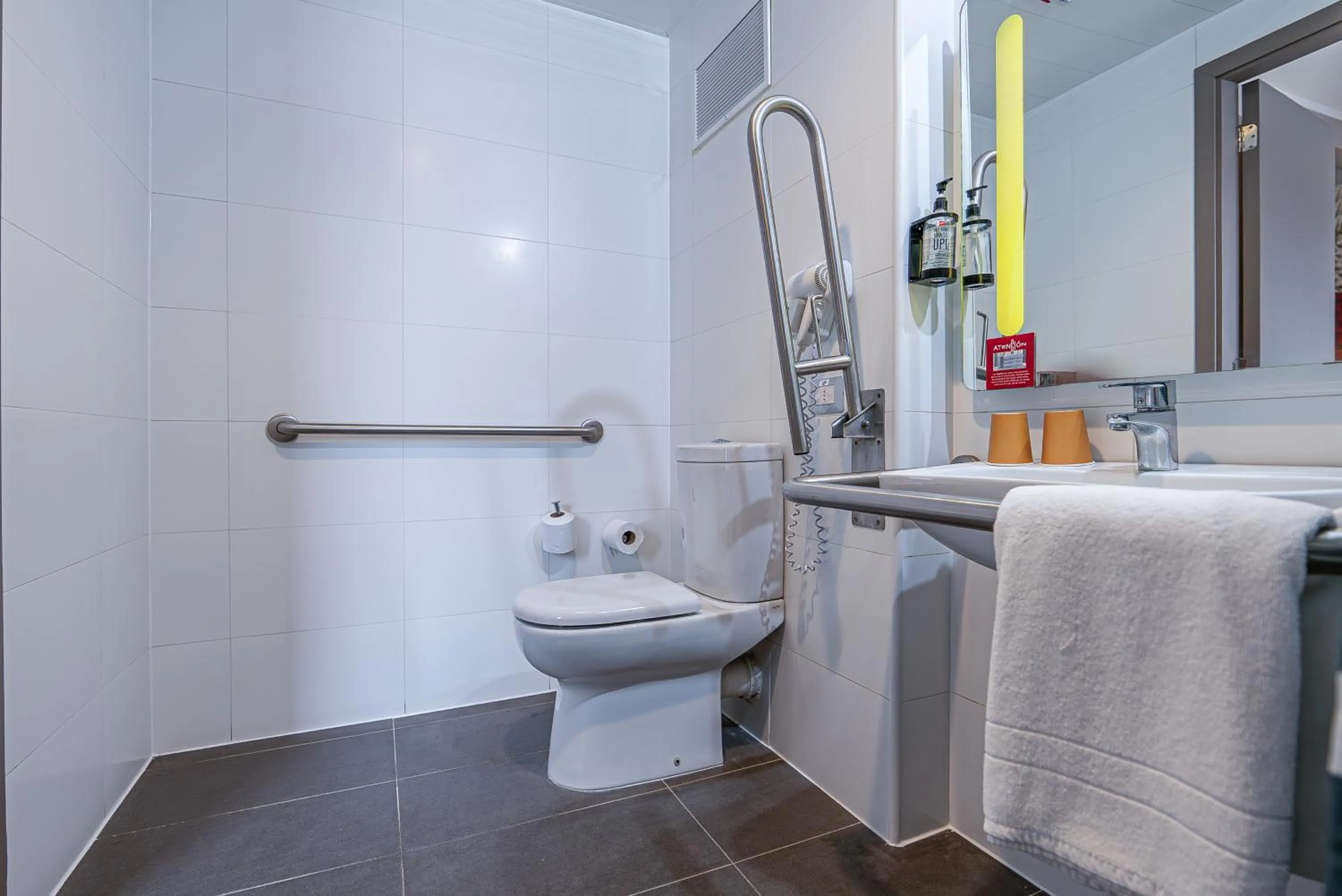 Bathroom in ibis Iquique