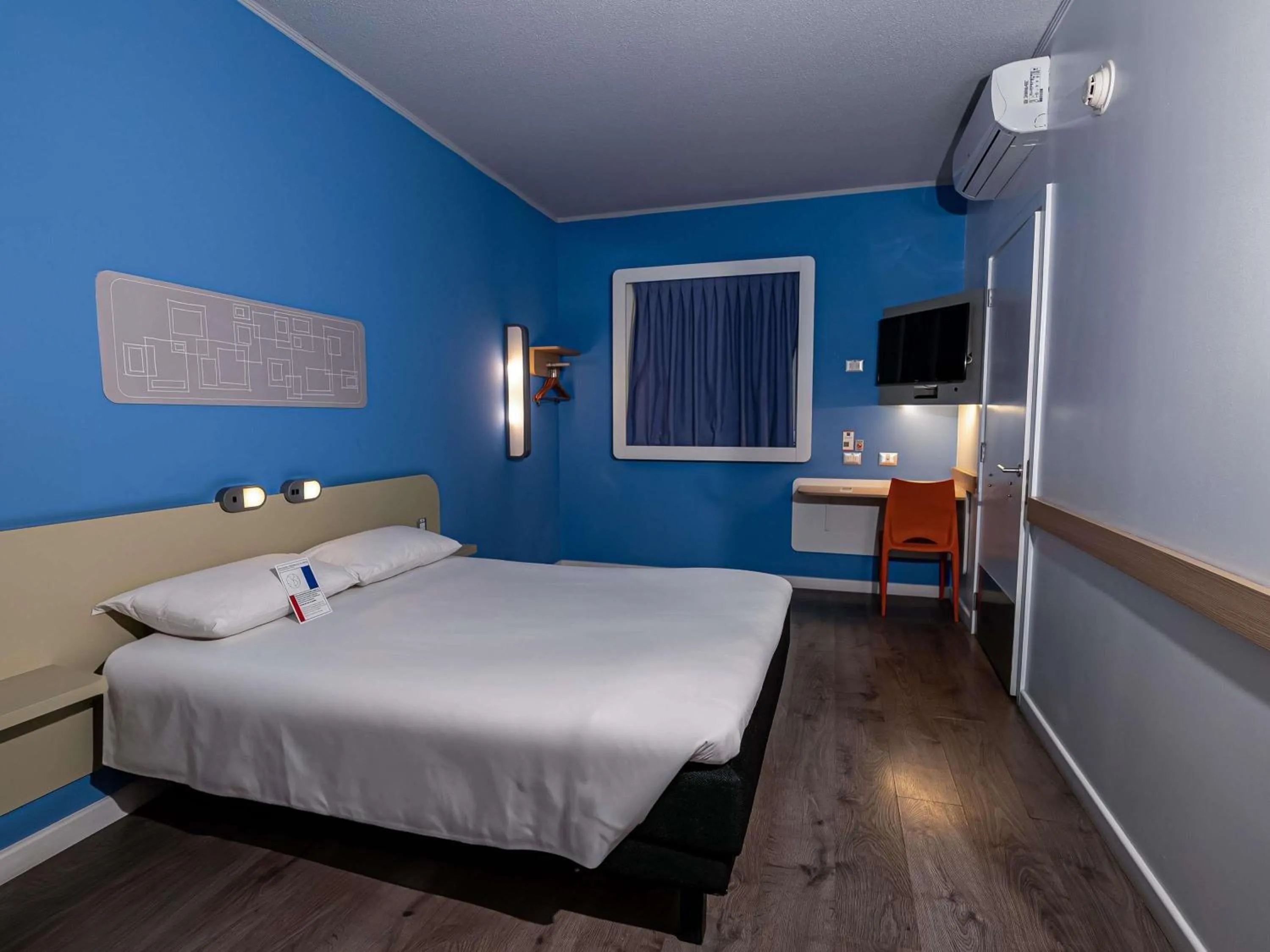 Bedroom, Bed in ibis budget Iquique