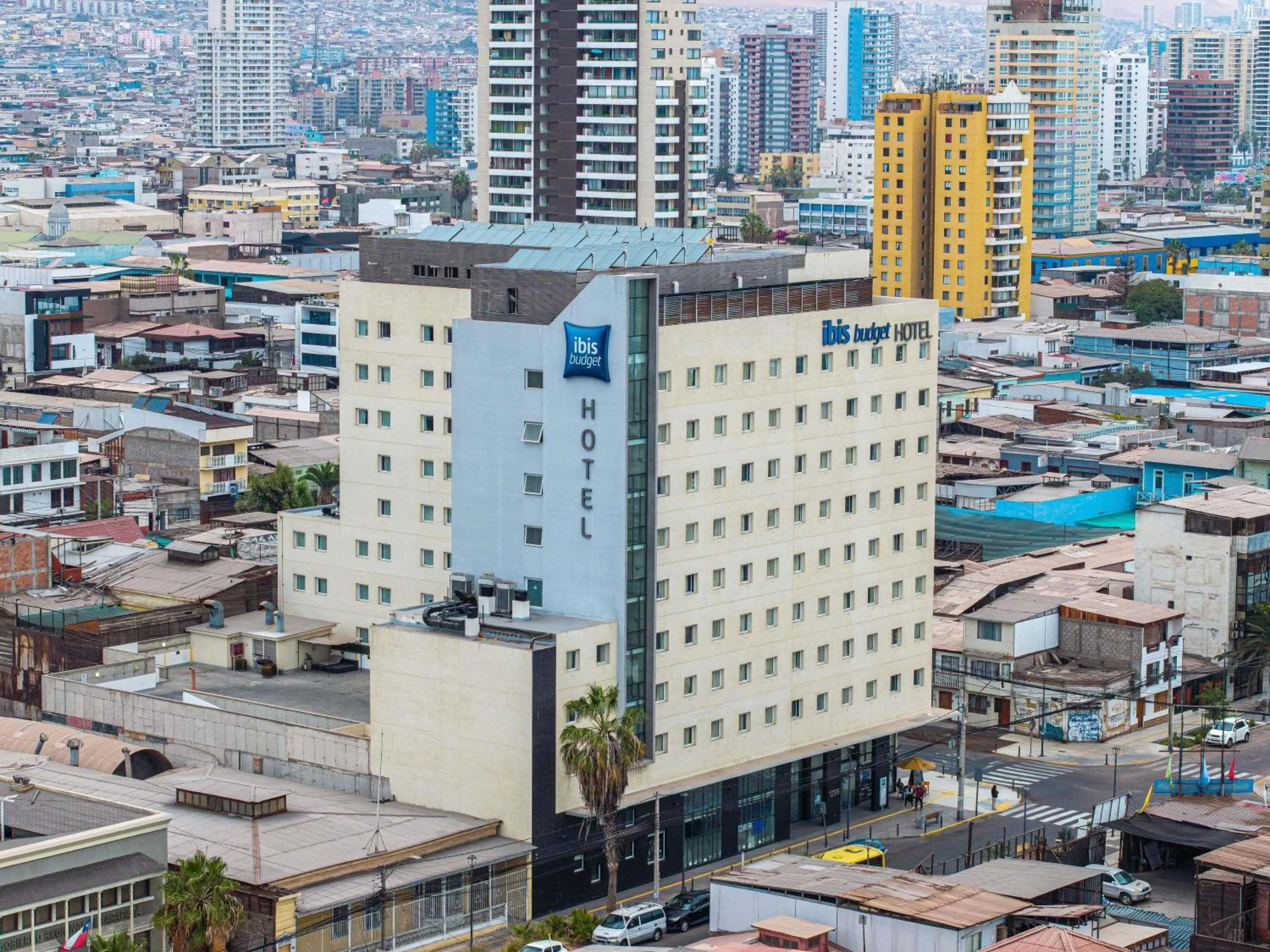 Property building in ibis budget Iquique