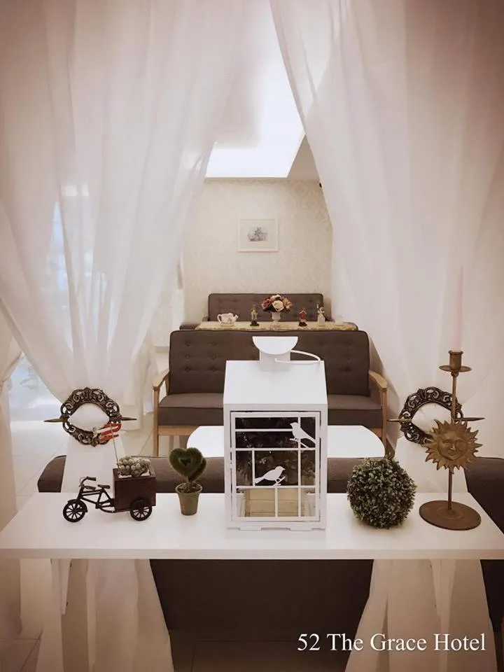 Bed in 52 The Grace hotel