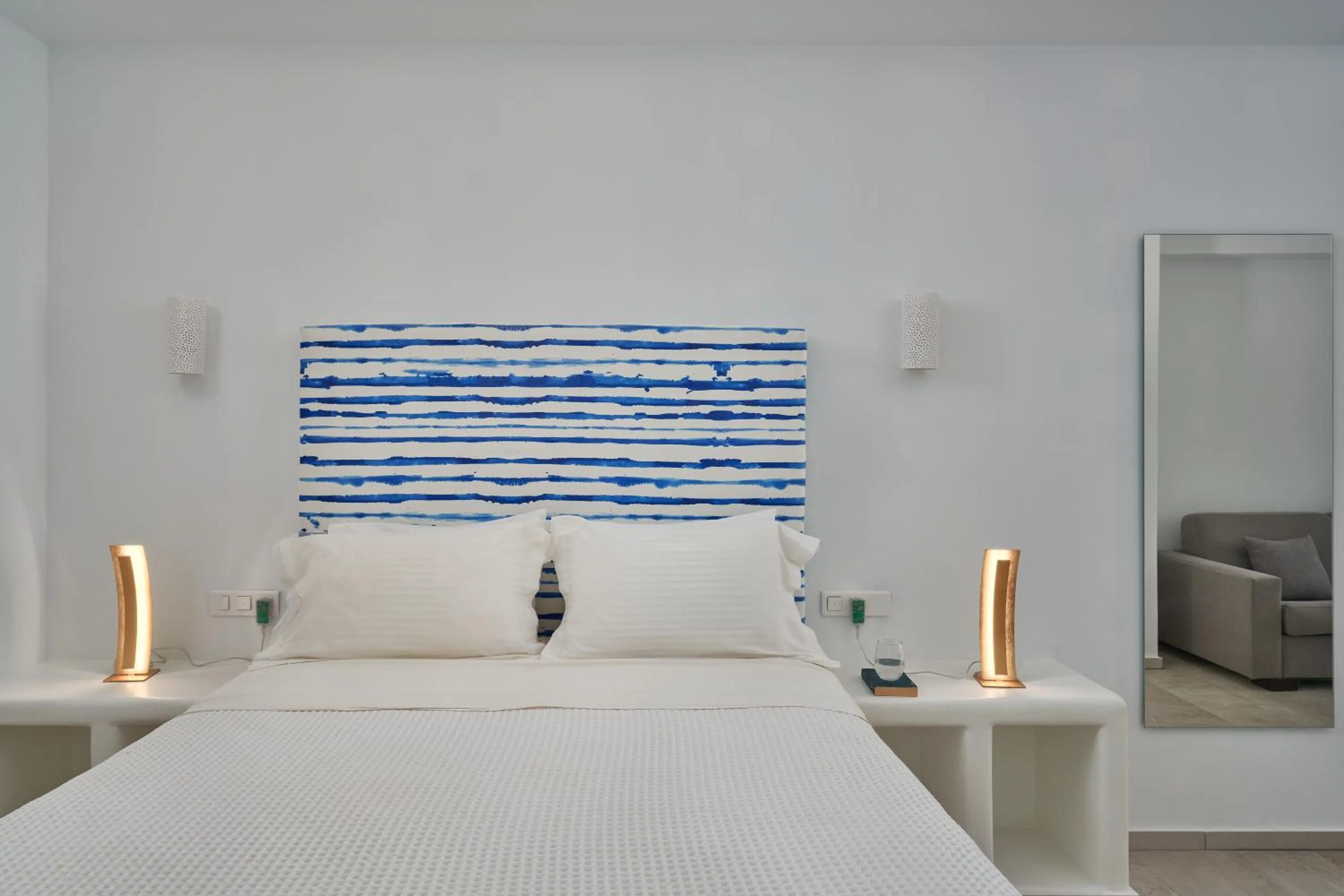 Bed in Arte & Mare Elia Luxury Suites and Villas