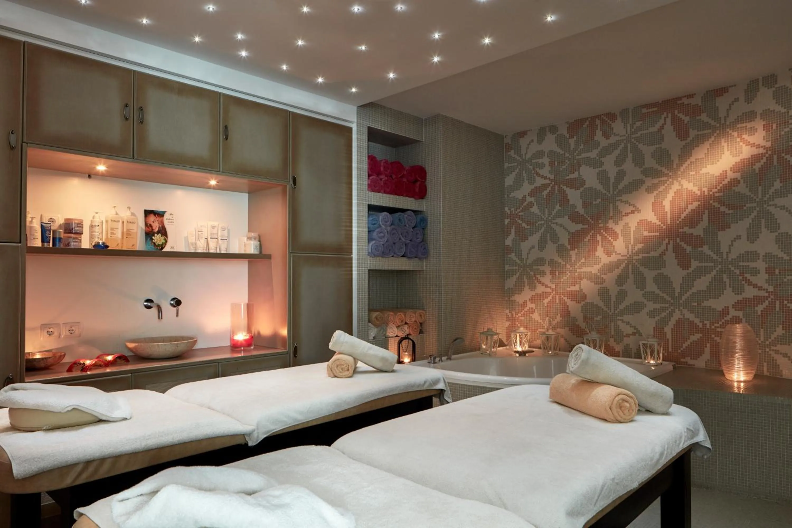 Spa and wellness centre/facilities in Arte & Mare Elia Luxury Suites and Villas