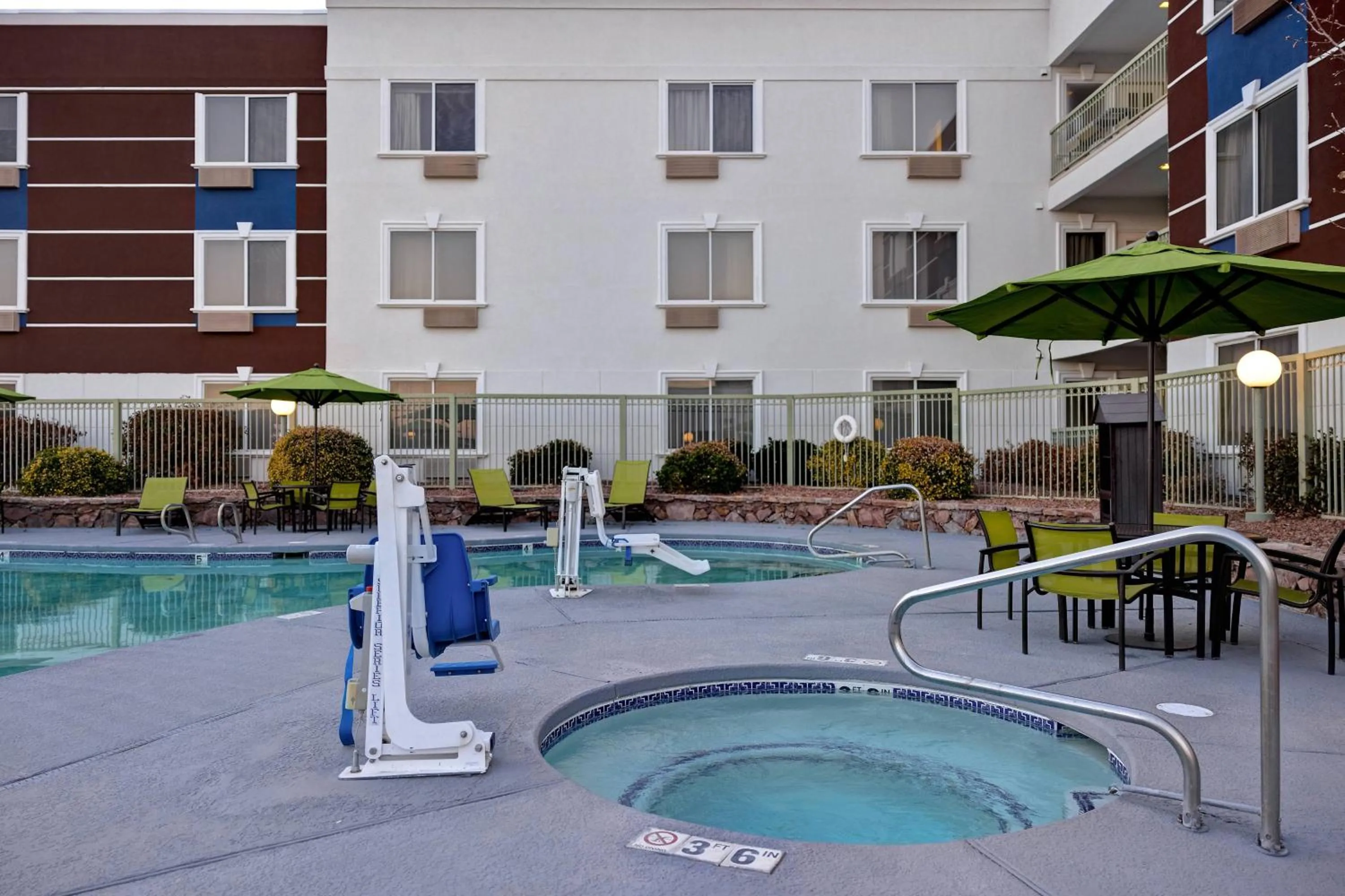 Swimming pool in SpringHill Suites by Marriott Las Cruces