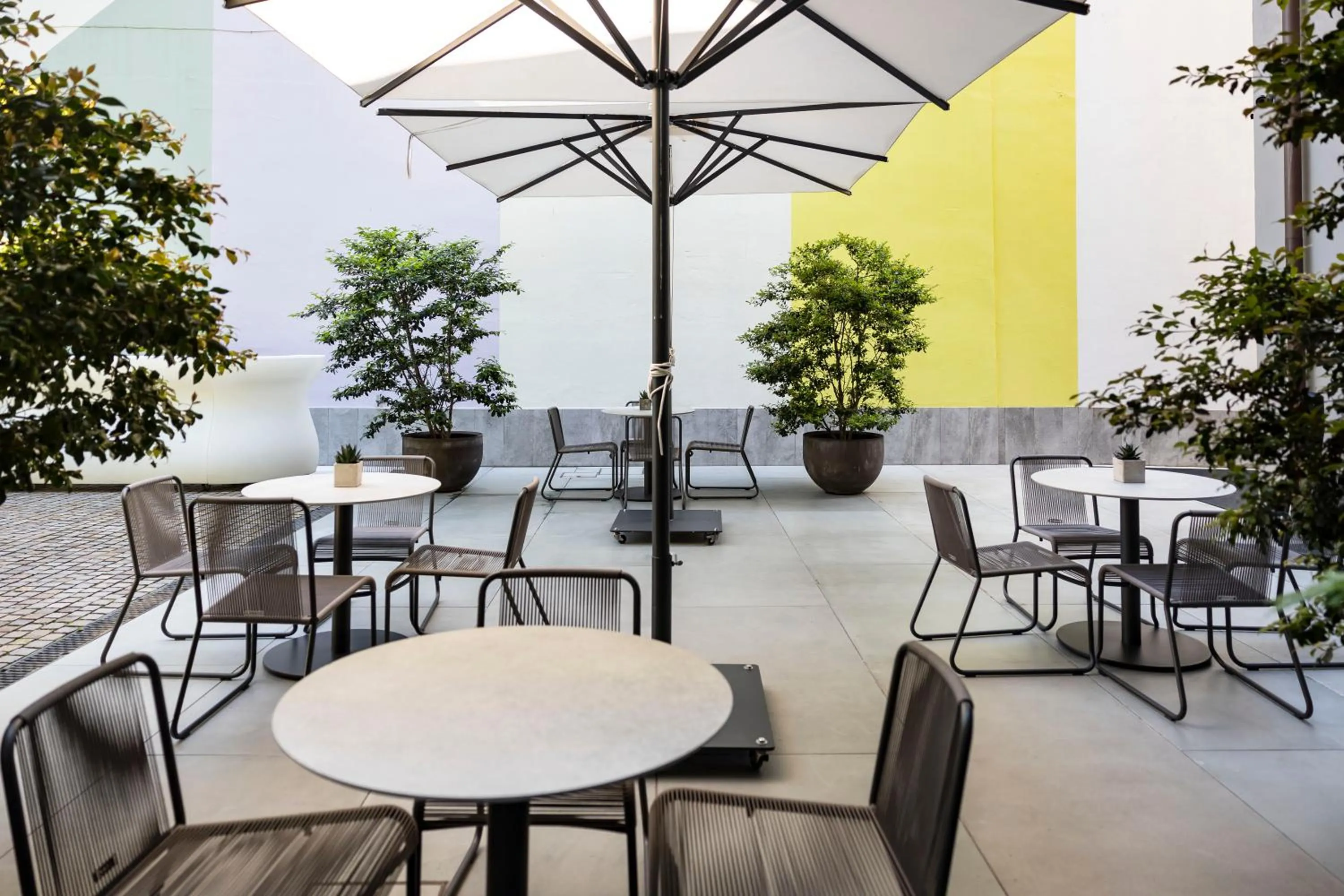 Inner courtyard view in Savona 18 Suites