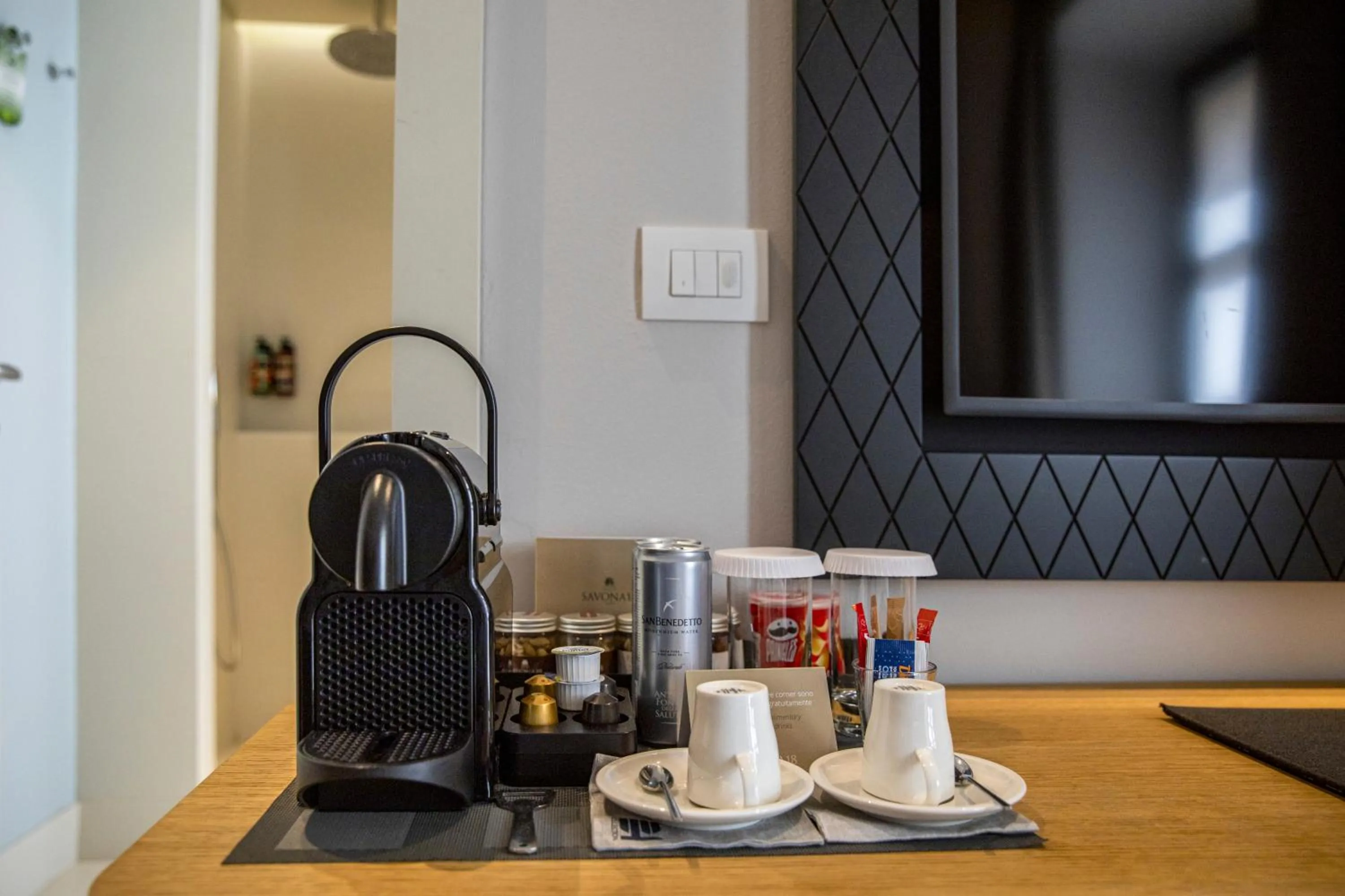 Coffee/tea facilities in Savona 18 Suites