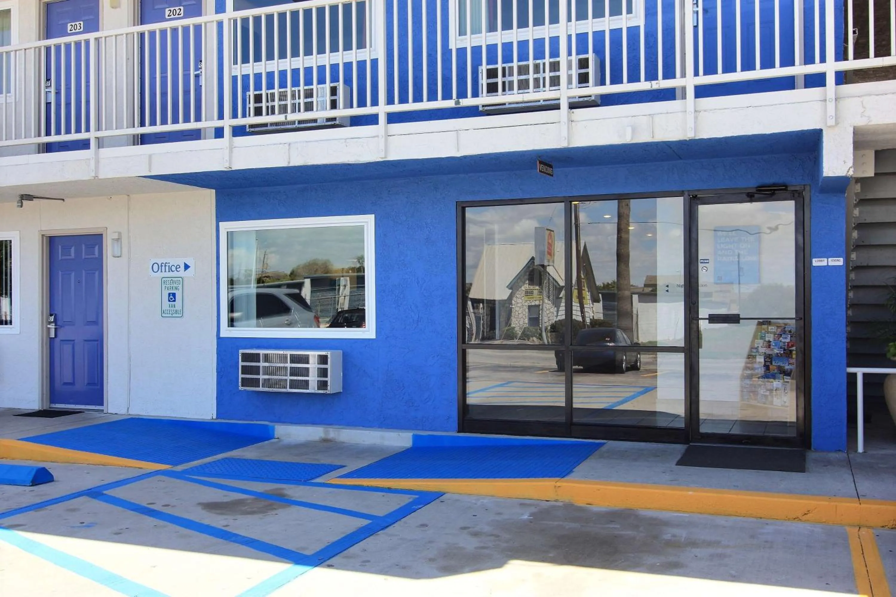 Property building in Motel 6-Corpus Christi, TX - East - North Padre Island