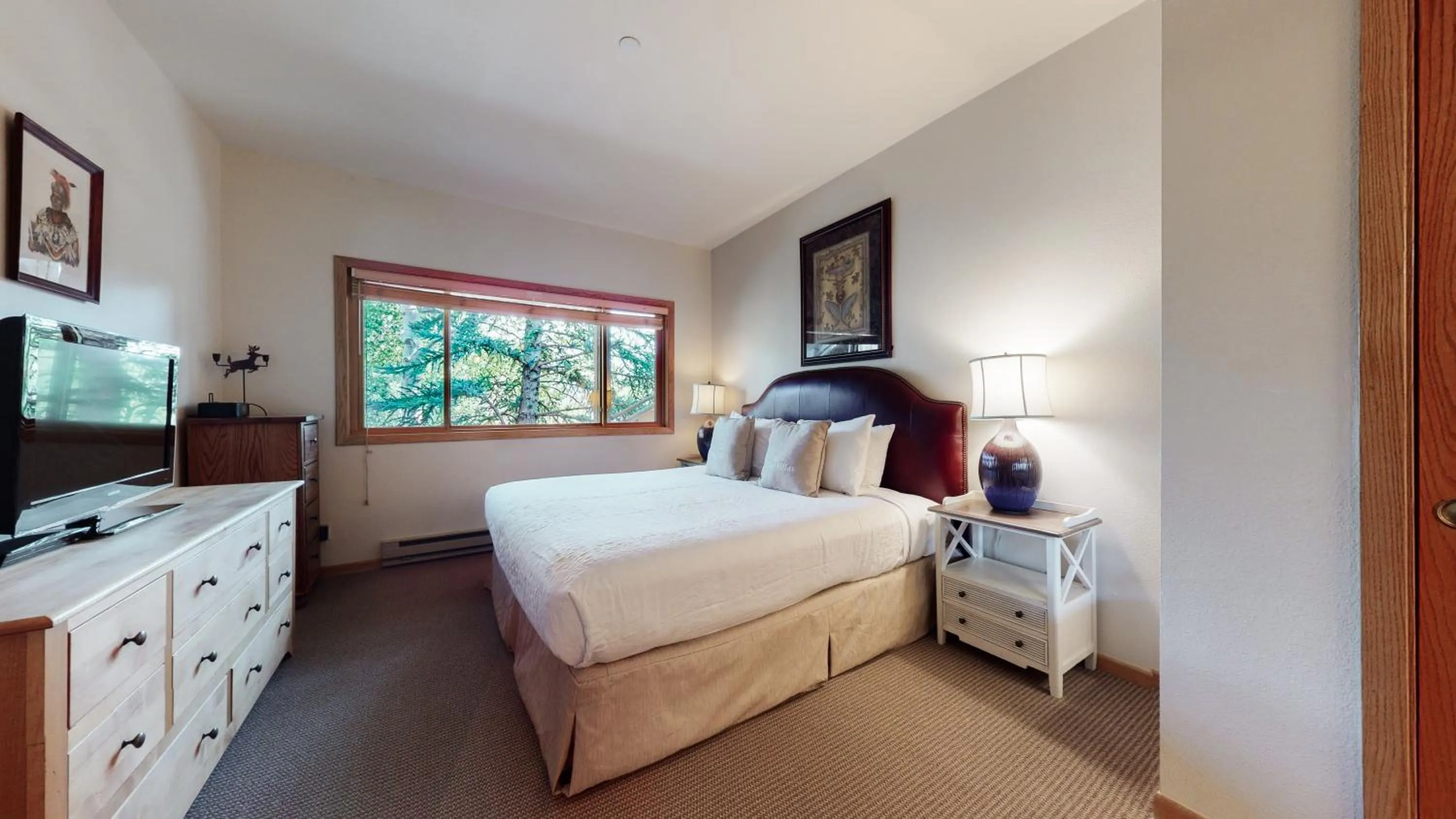 Bedroom, Bed in Villas at Snowmass CLub