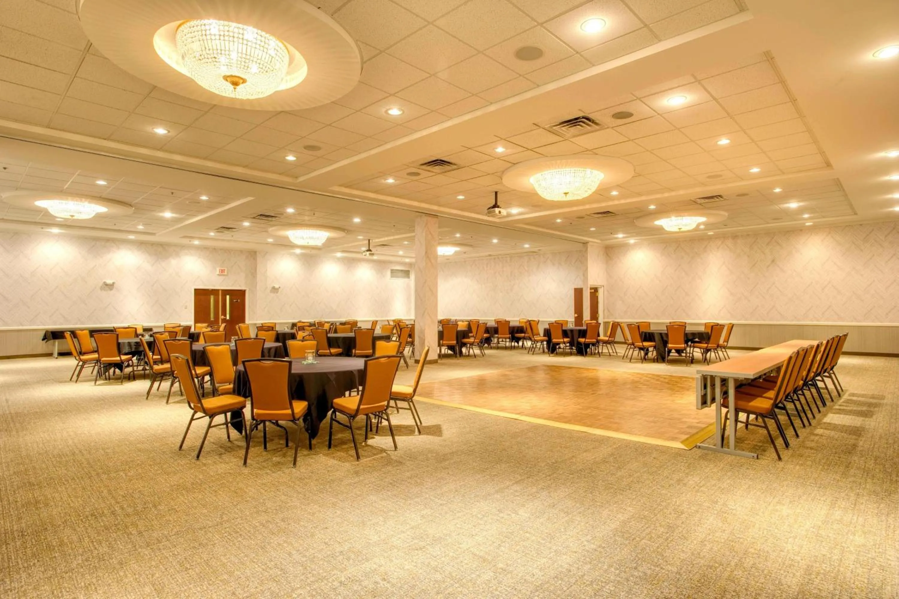 Banquet/Function facilities in SpringHill Suites by Marriott Lawrence Downtown