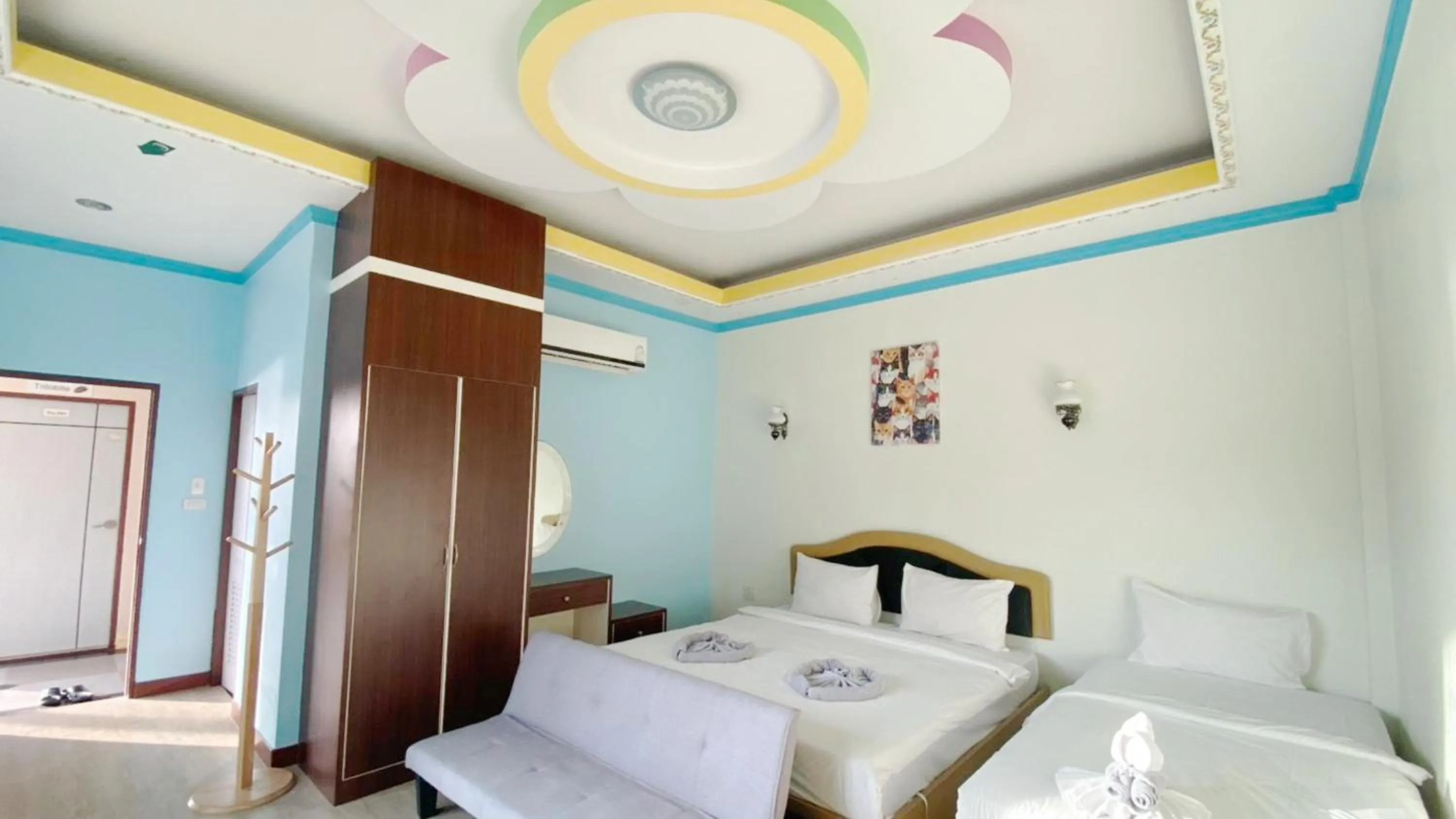 Bed in Lake Terrace Resort