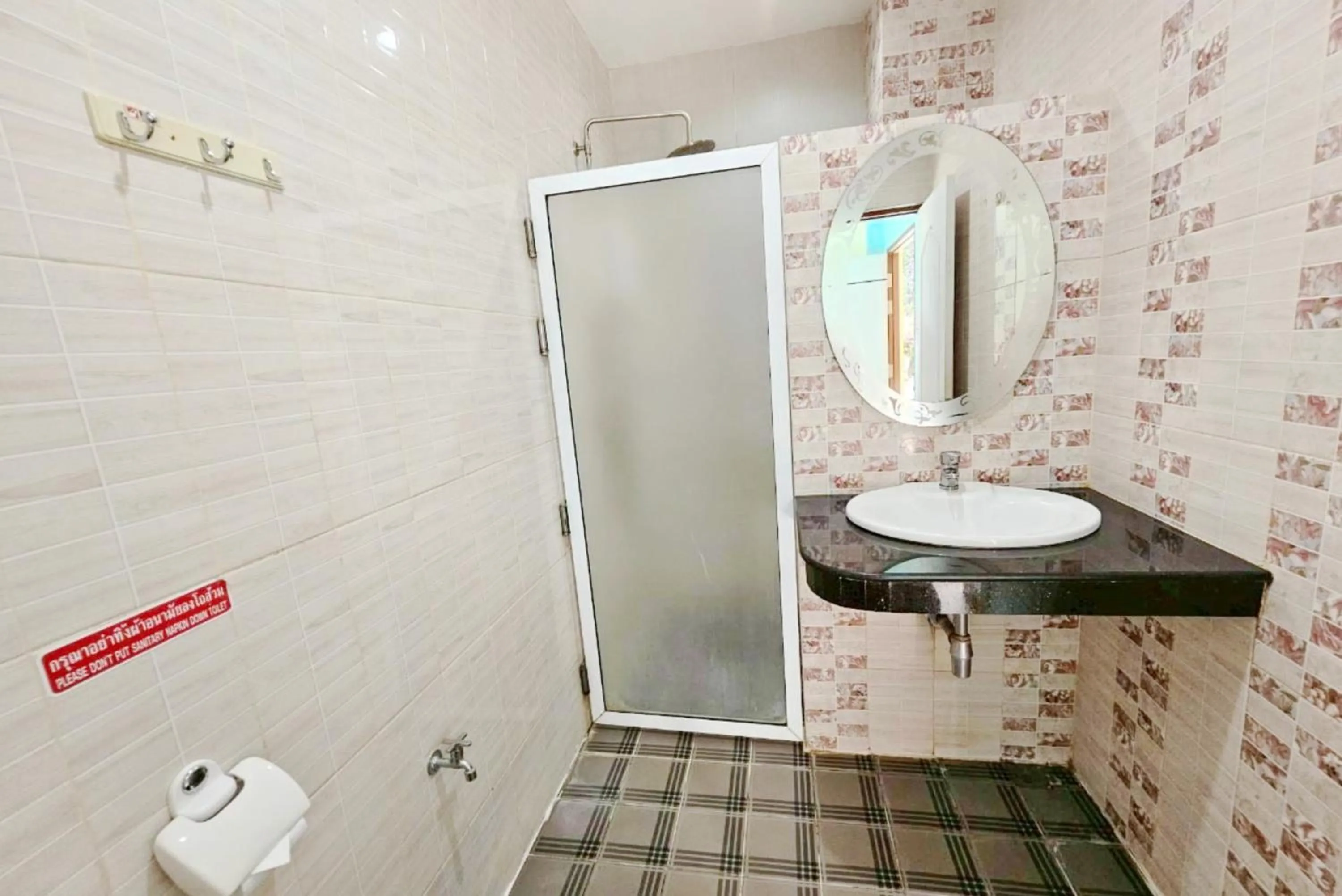 Shower in Lake Terrace Resort