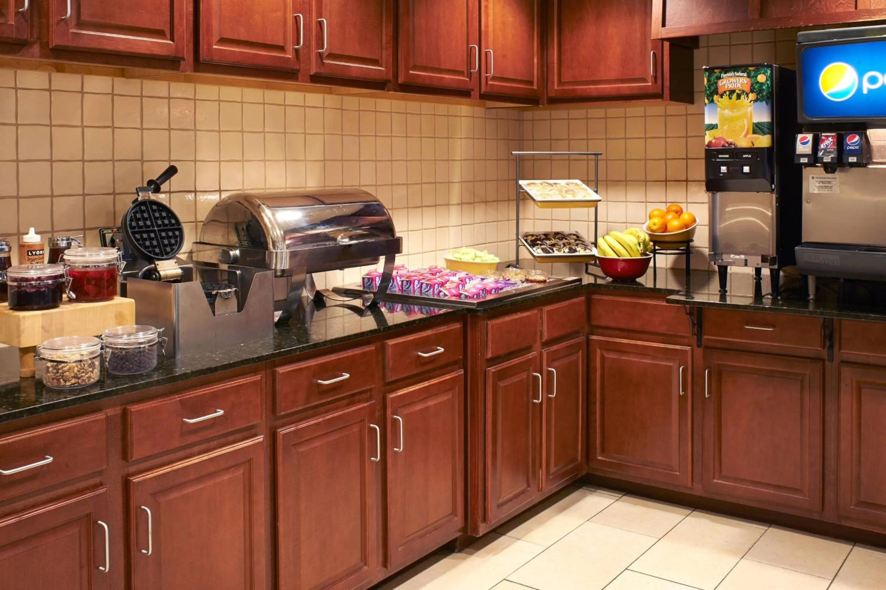 Breakfast in Residence Inn by Marriott Saginaw