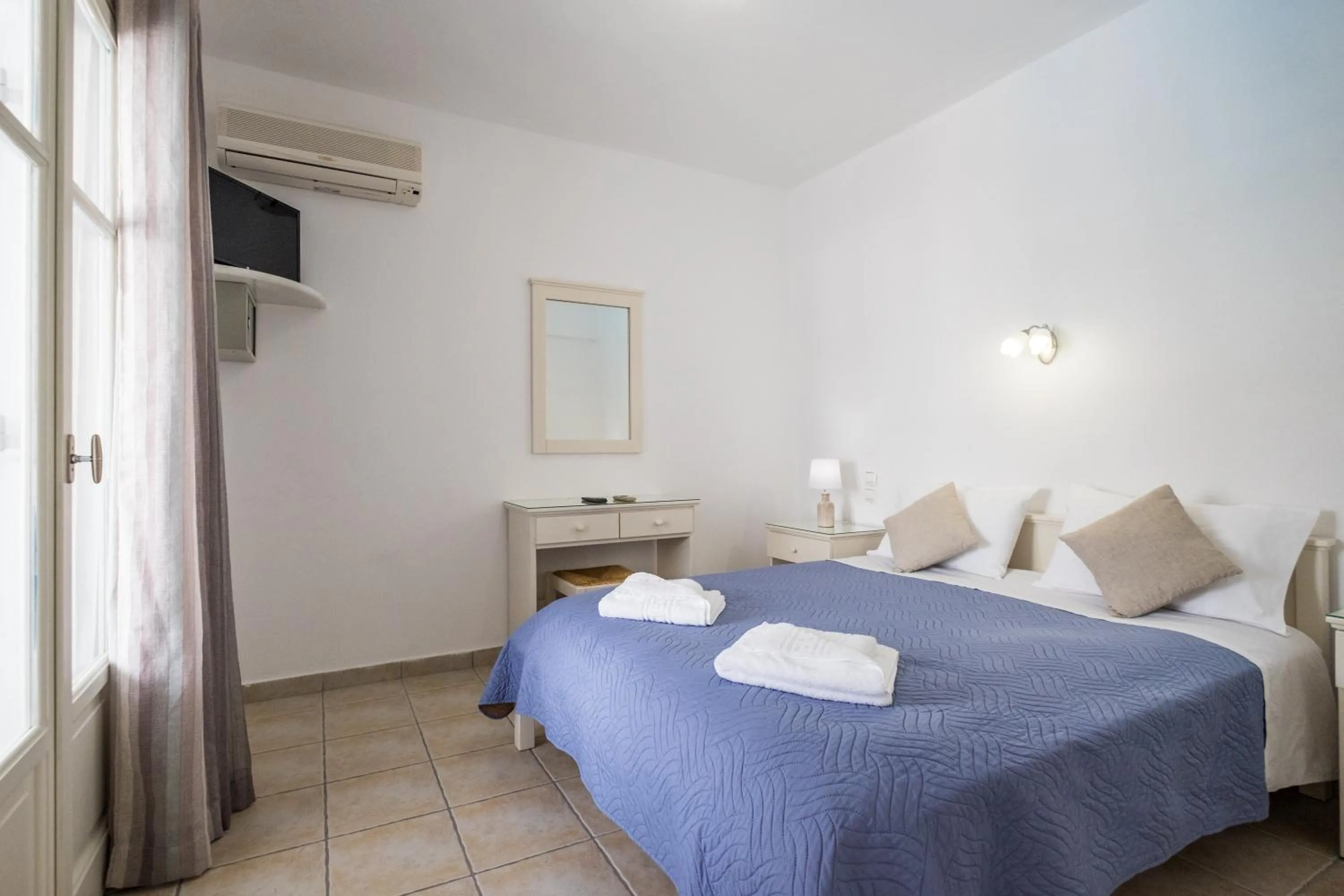 Bedroom, Bed in Joseph Studios