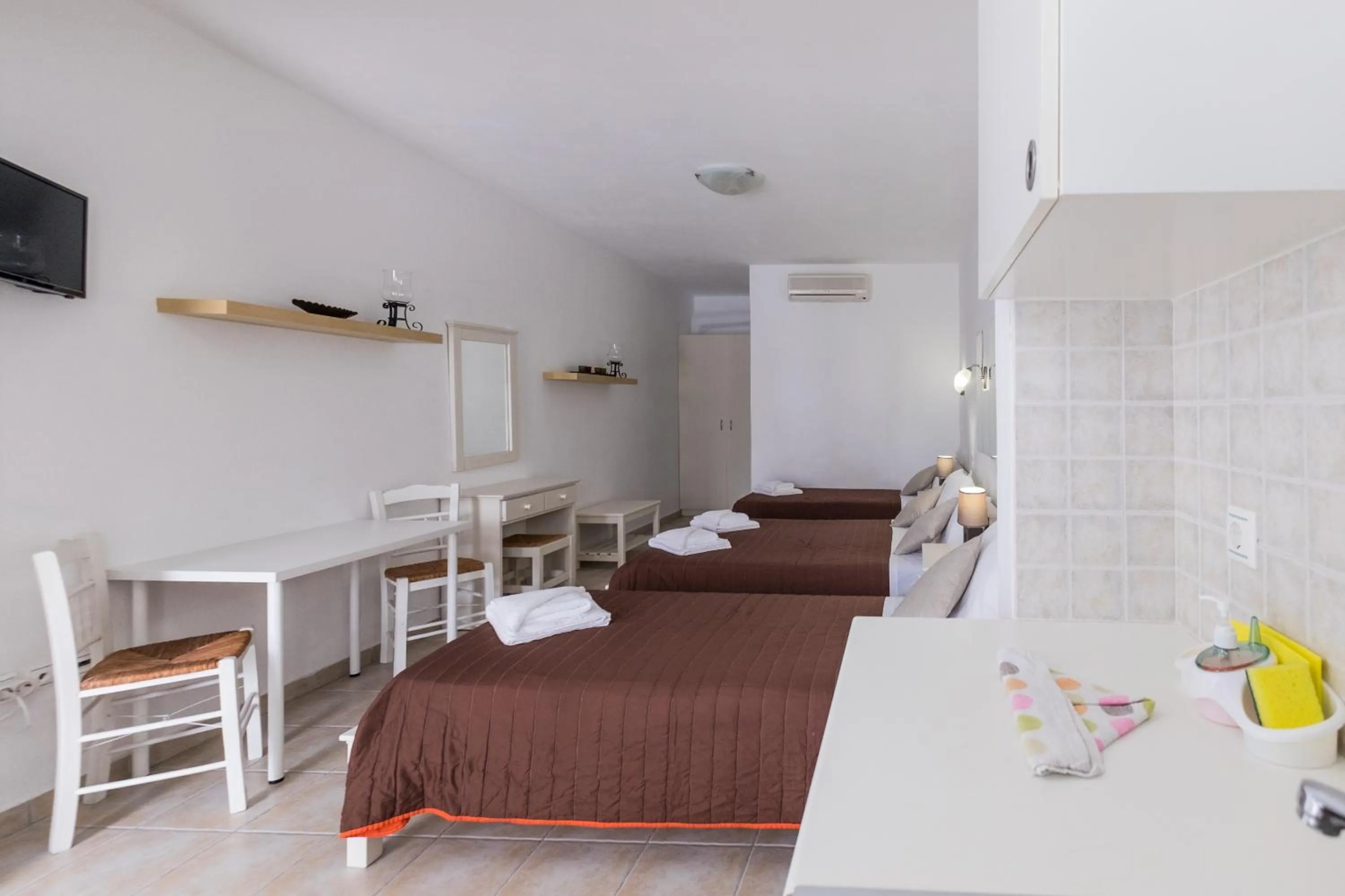 Bed in Joseph Studios