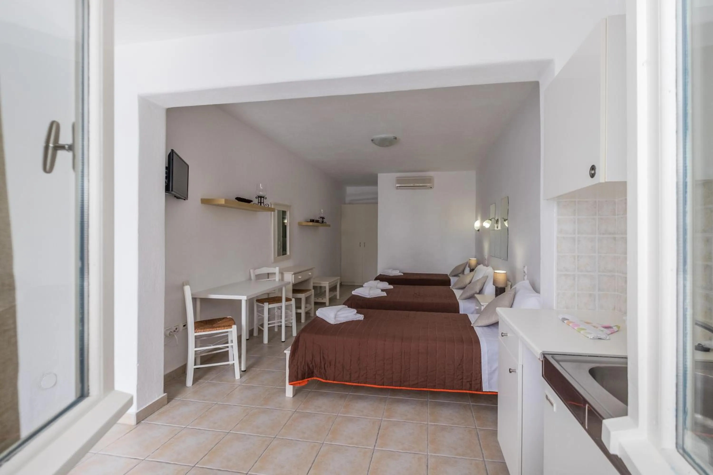 Bed in Joseph Studios