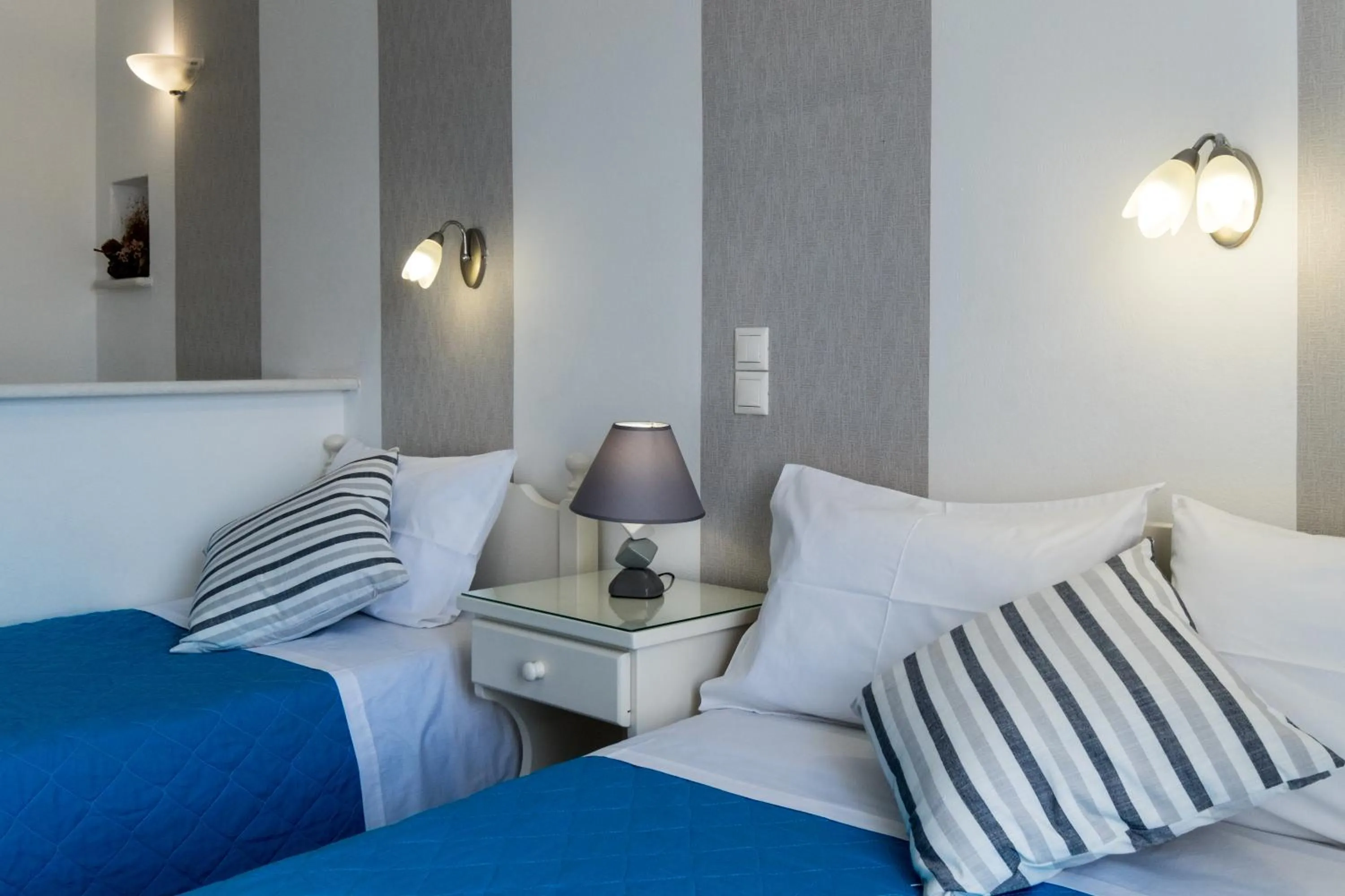 Bed in Joseph Studios