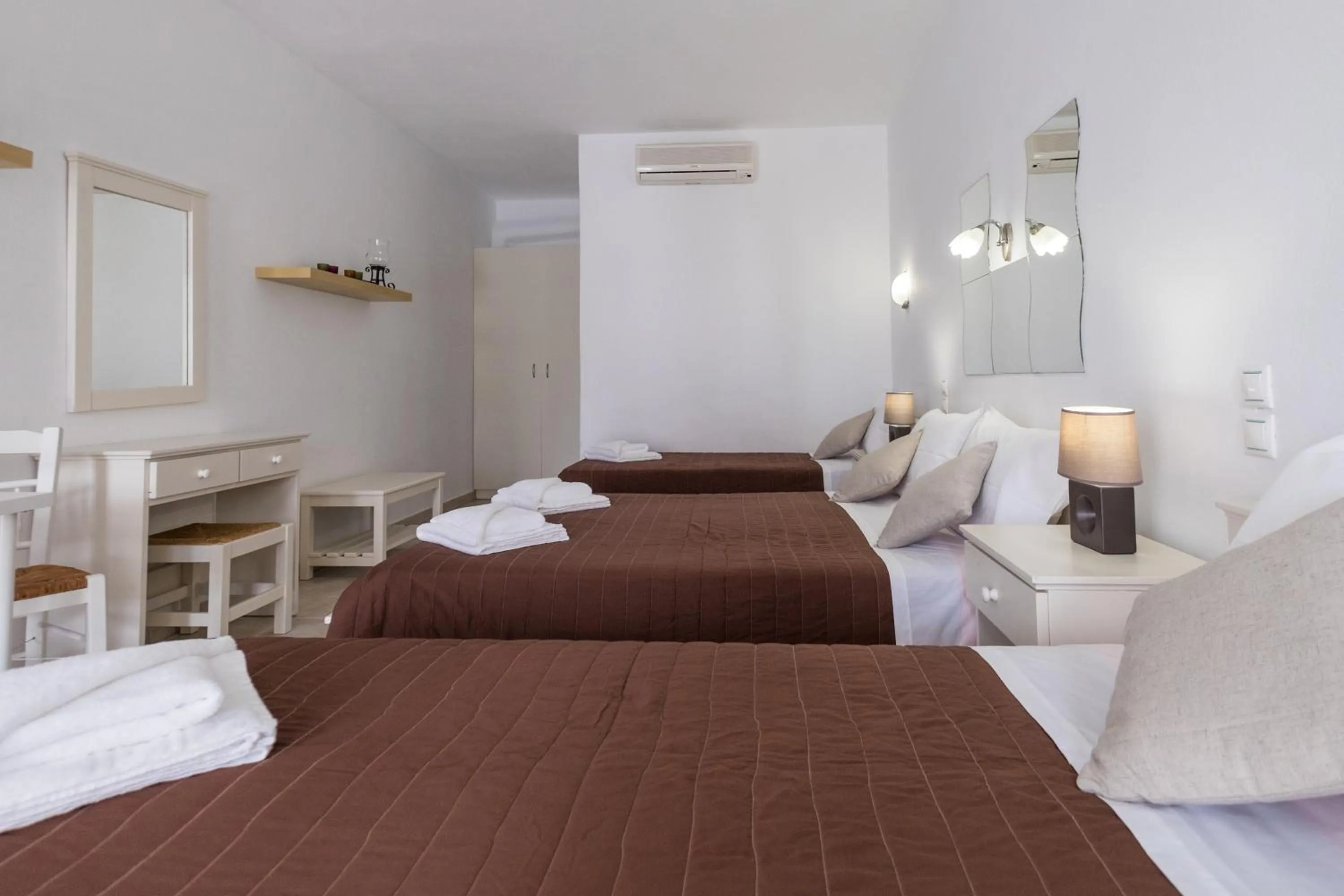 Bed in Joseph Studios