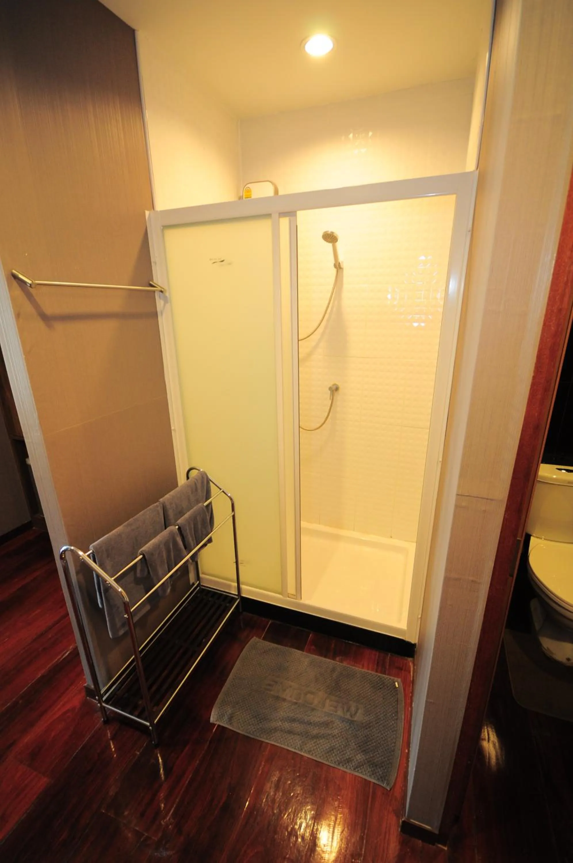 Shower in Baan Keang Chon Ayutthaya บ้านเคียงชล อยุธยา