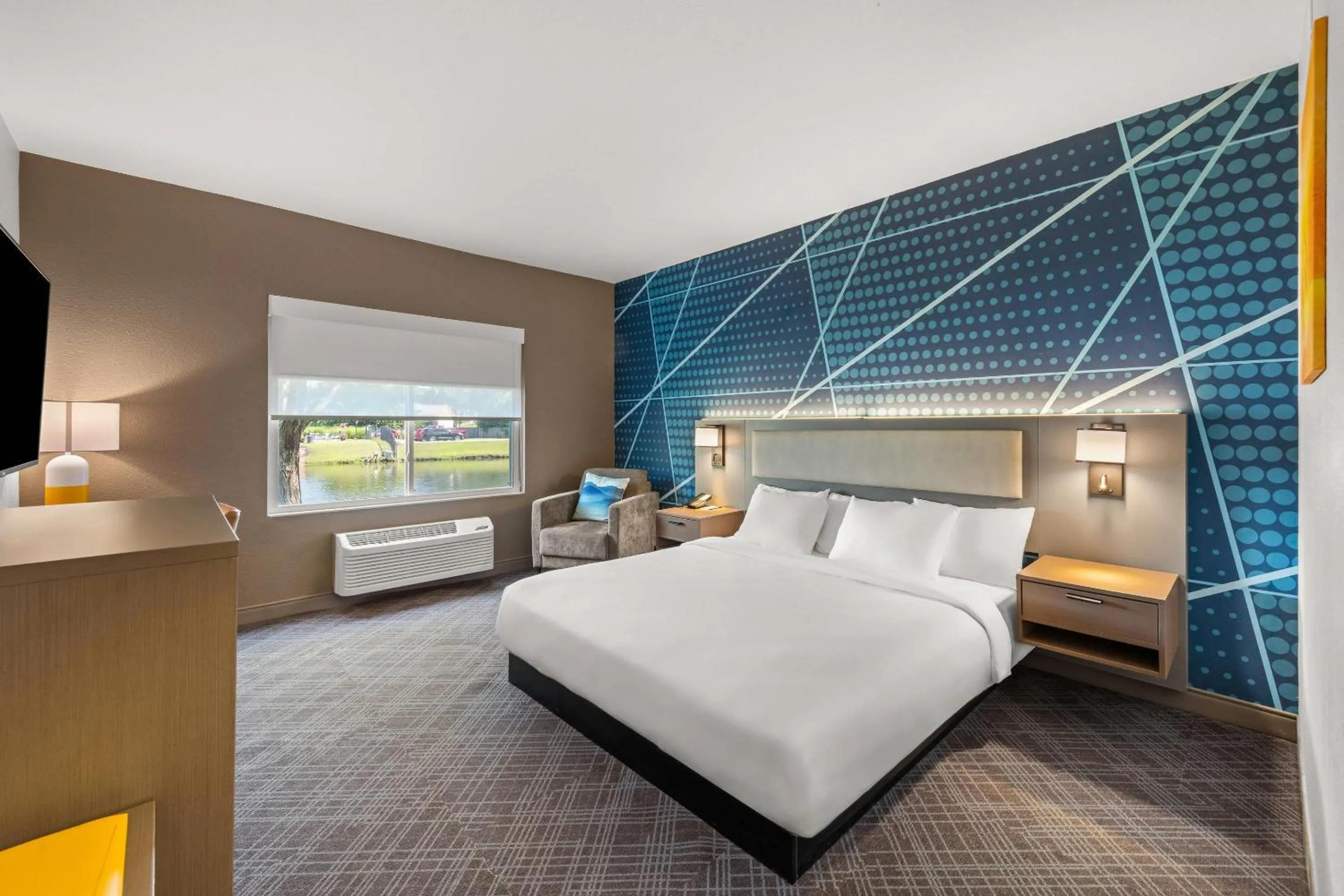 Bedroom, Bed in Comfort Inn & Suites Olathe - Kansas City