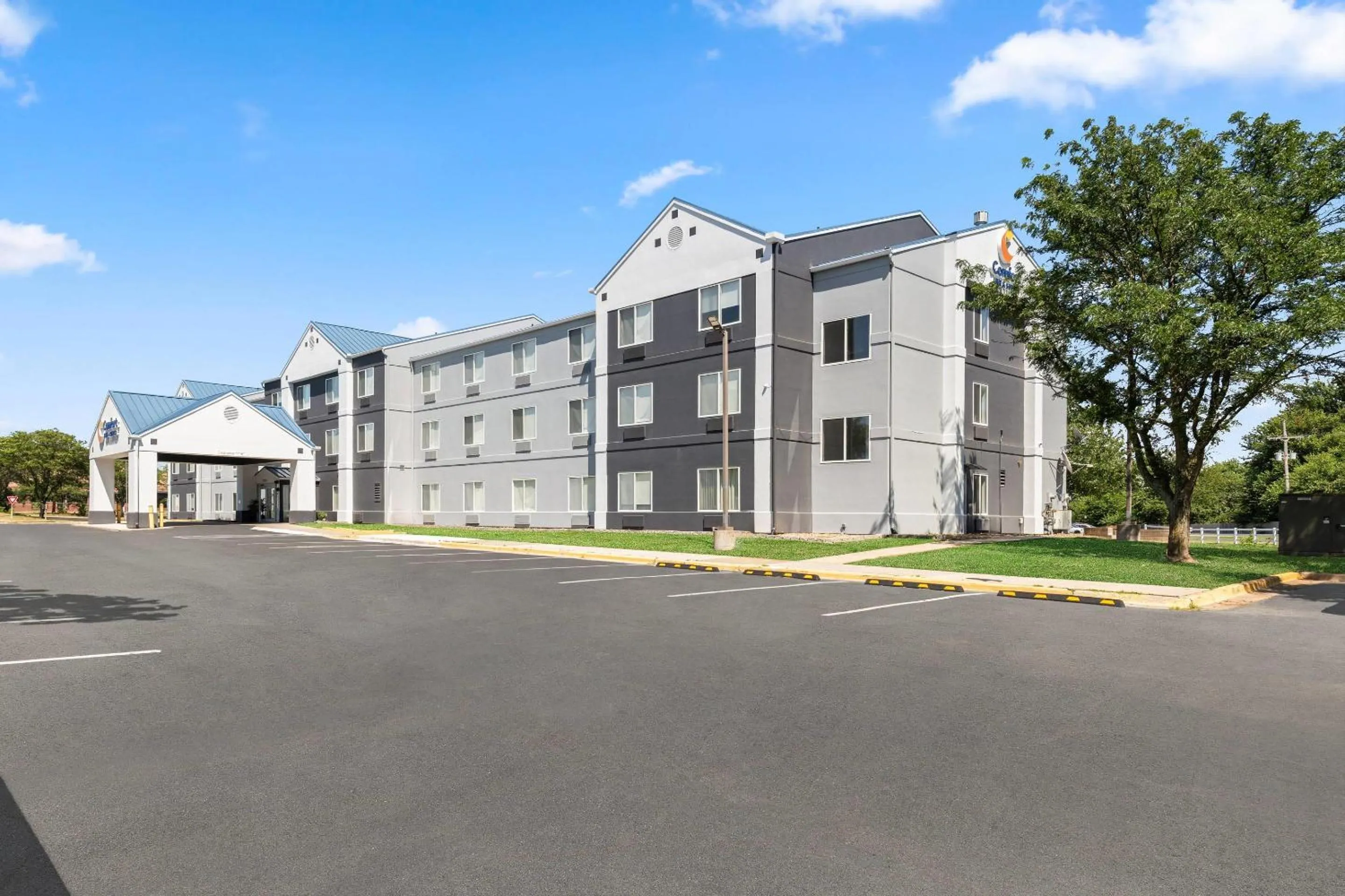 Property building in Comfort Inn & Suites Olathe - Kansas City