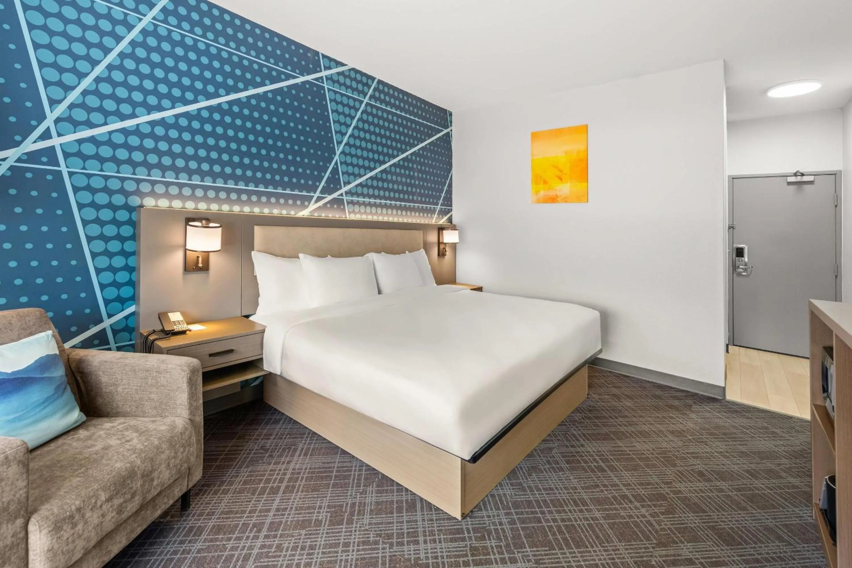 Bedroom, Bed in Comfort Inn & Suites Olathe - Kansas City