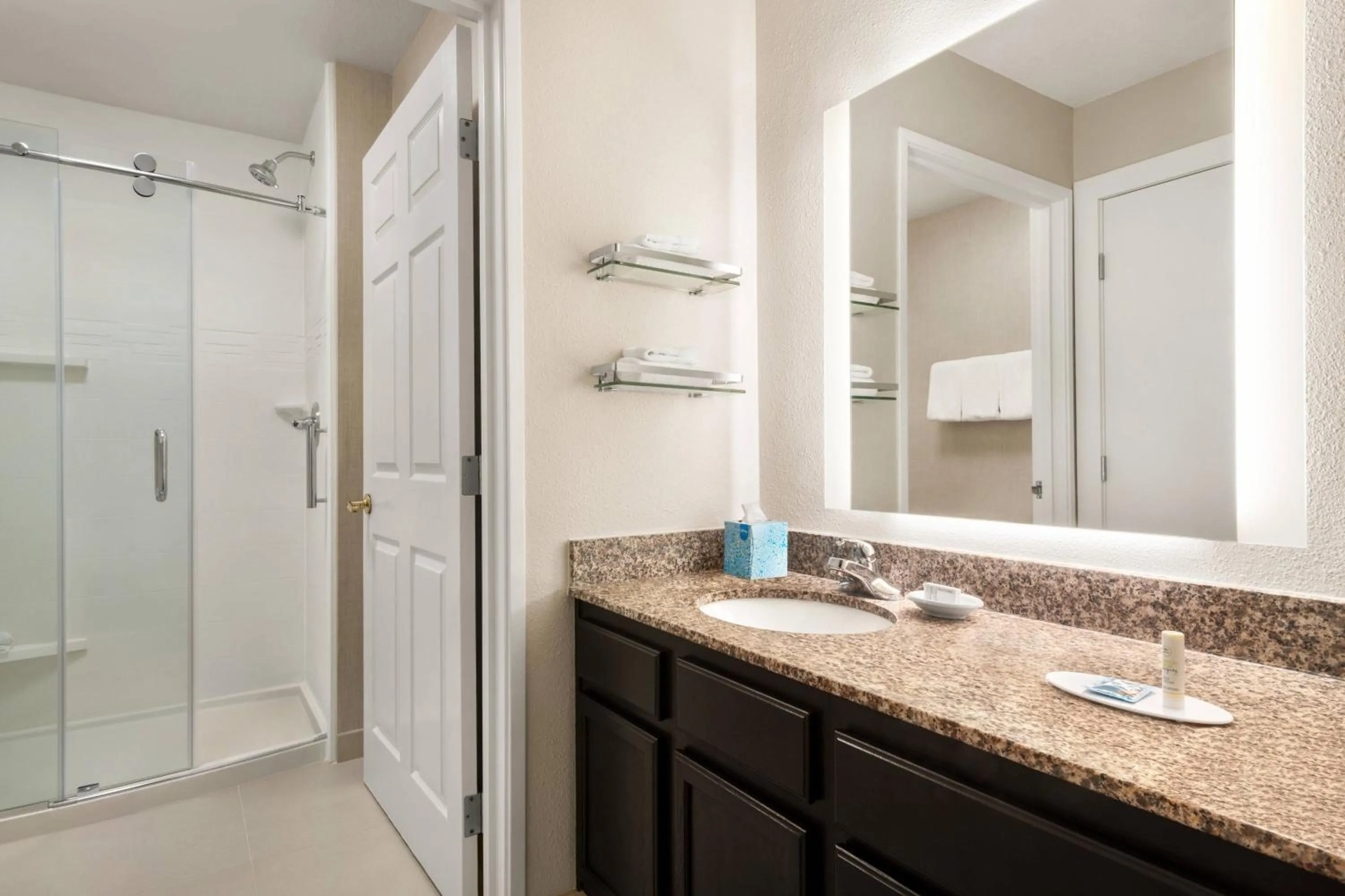 Bathroom in Residence Inn Kansas City Independence