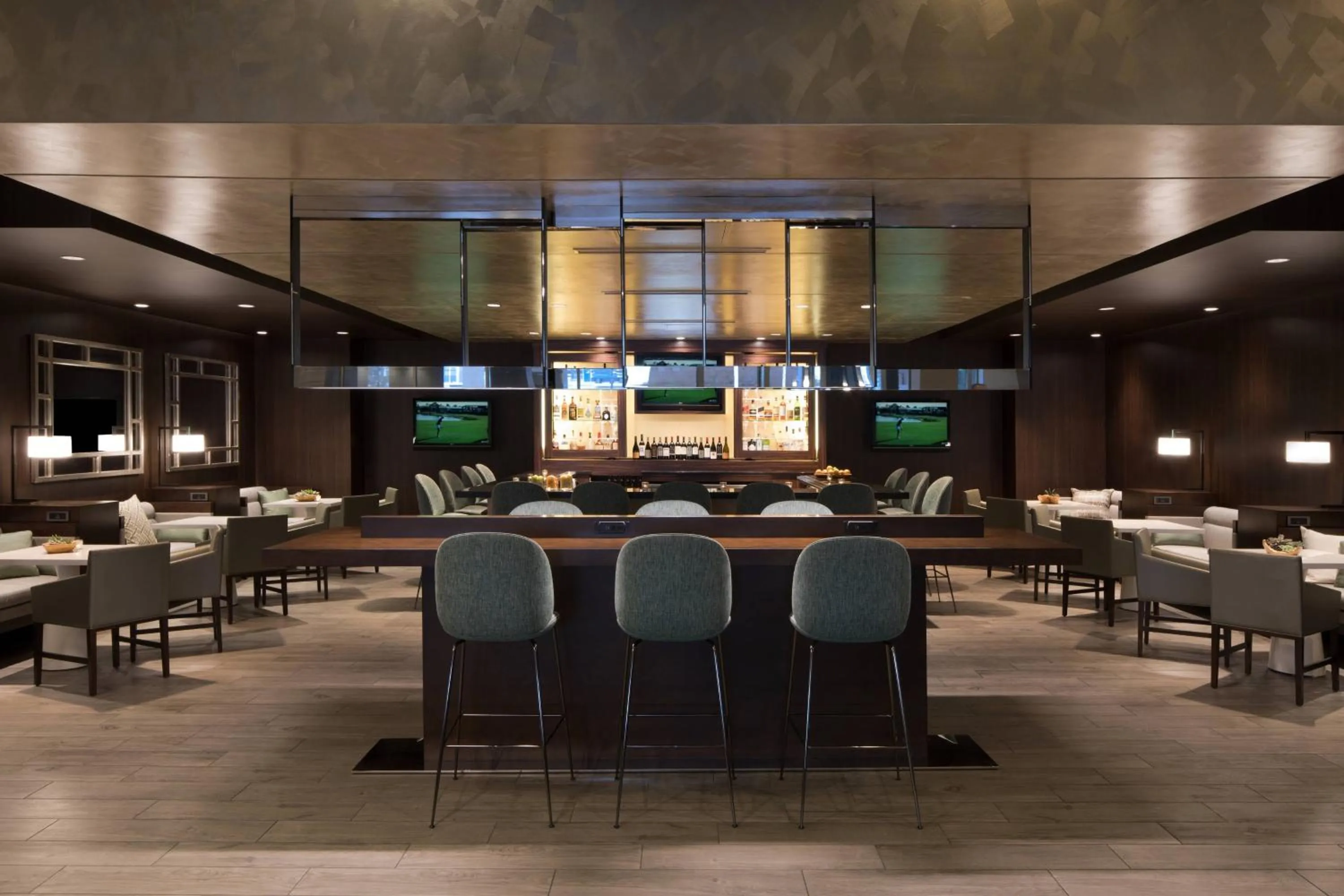 Lounge or bar in Kansas City Marriott Country Club Plaza