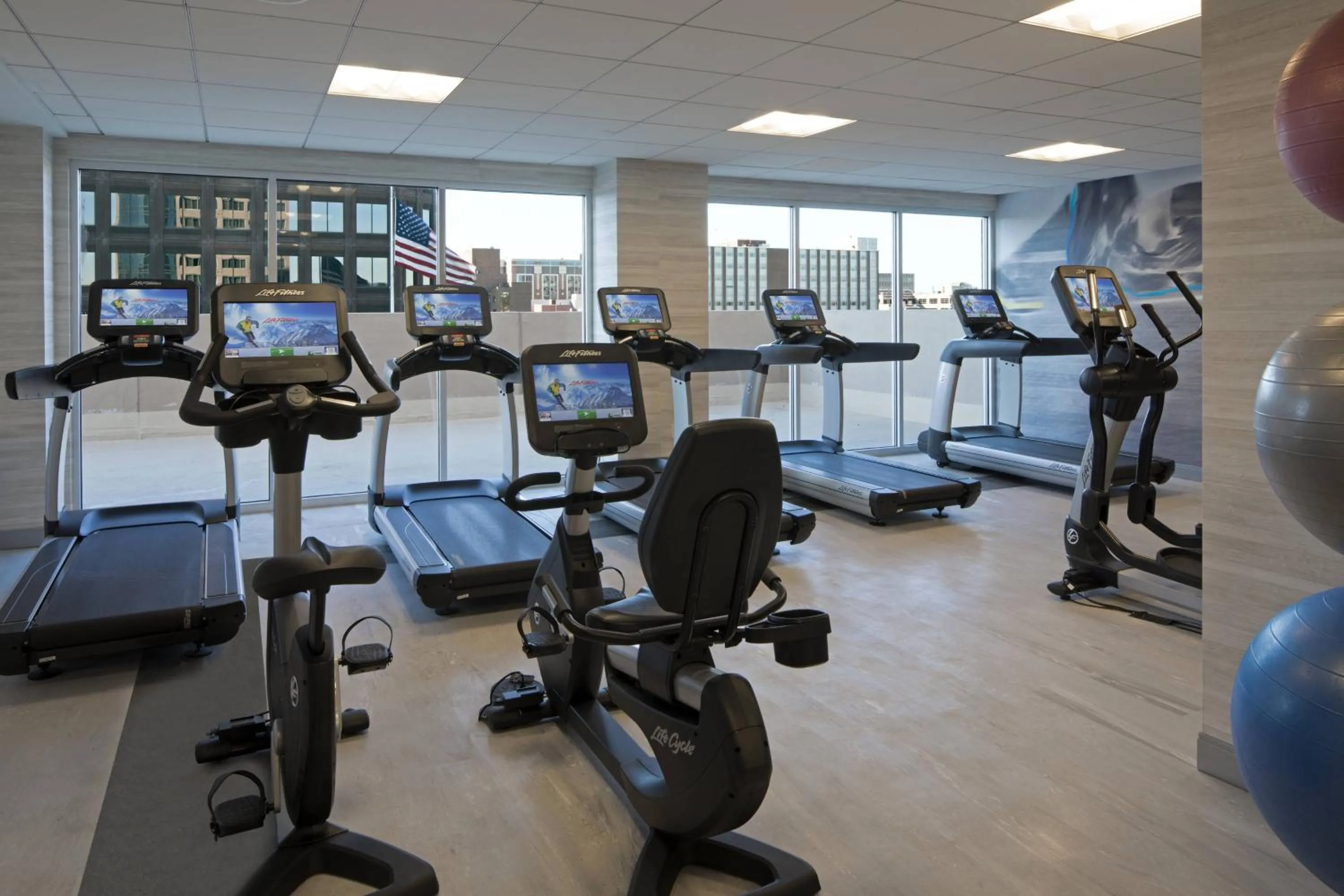 Fitness centre/facilities in Kansas City Marriott Country Club Plaza