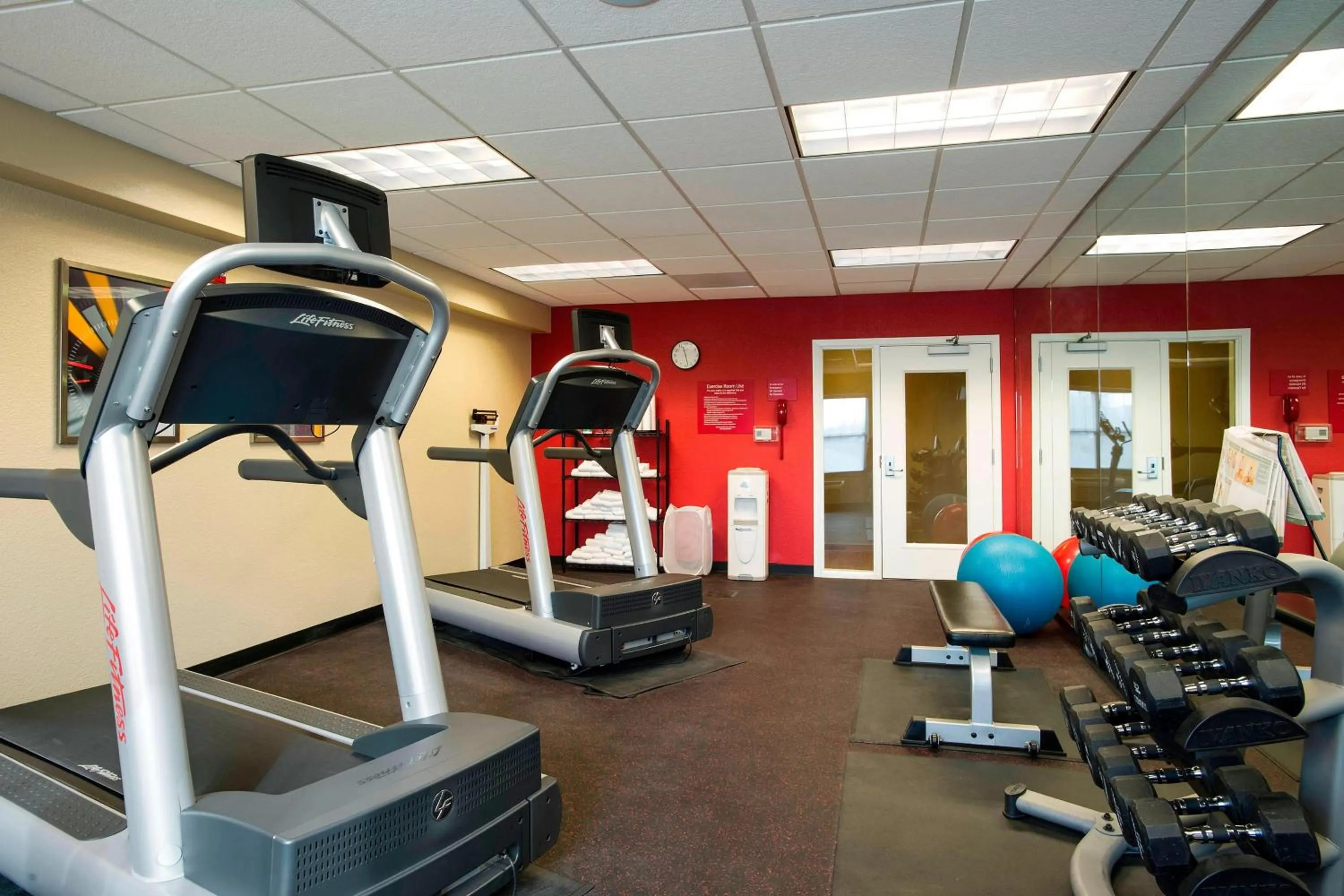 Fitness centre/facilities in TownePlace Suites by Marriott Kansas City Overland Park