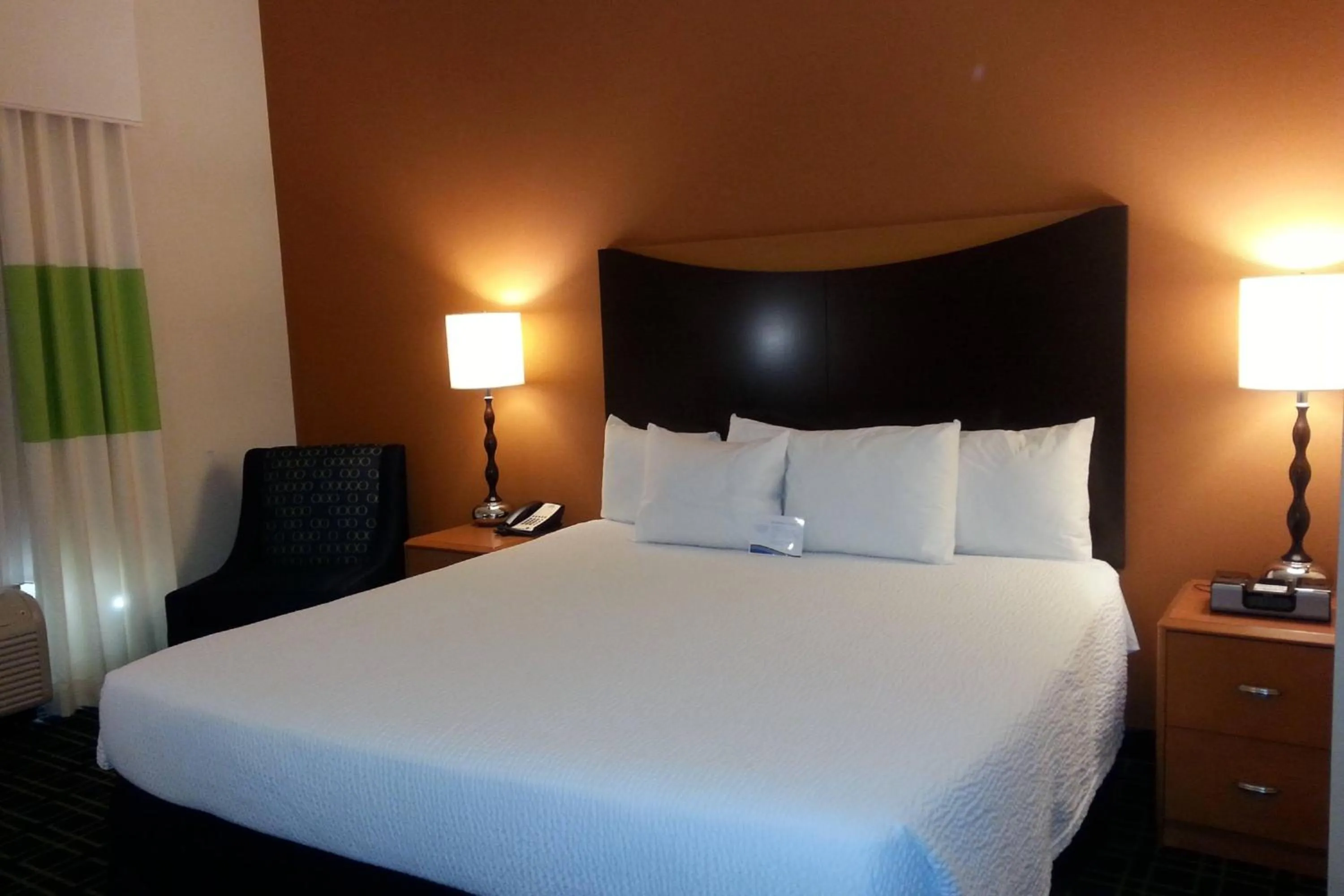 Photo of the whole room, Bed in Fairfield Inn & Suites Milledgeville