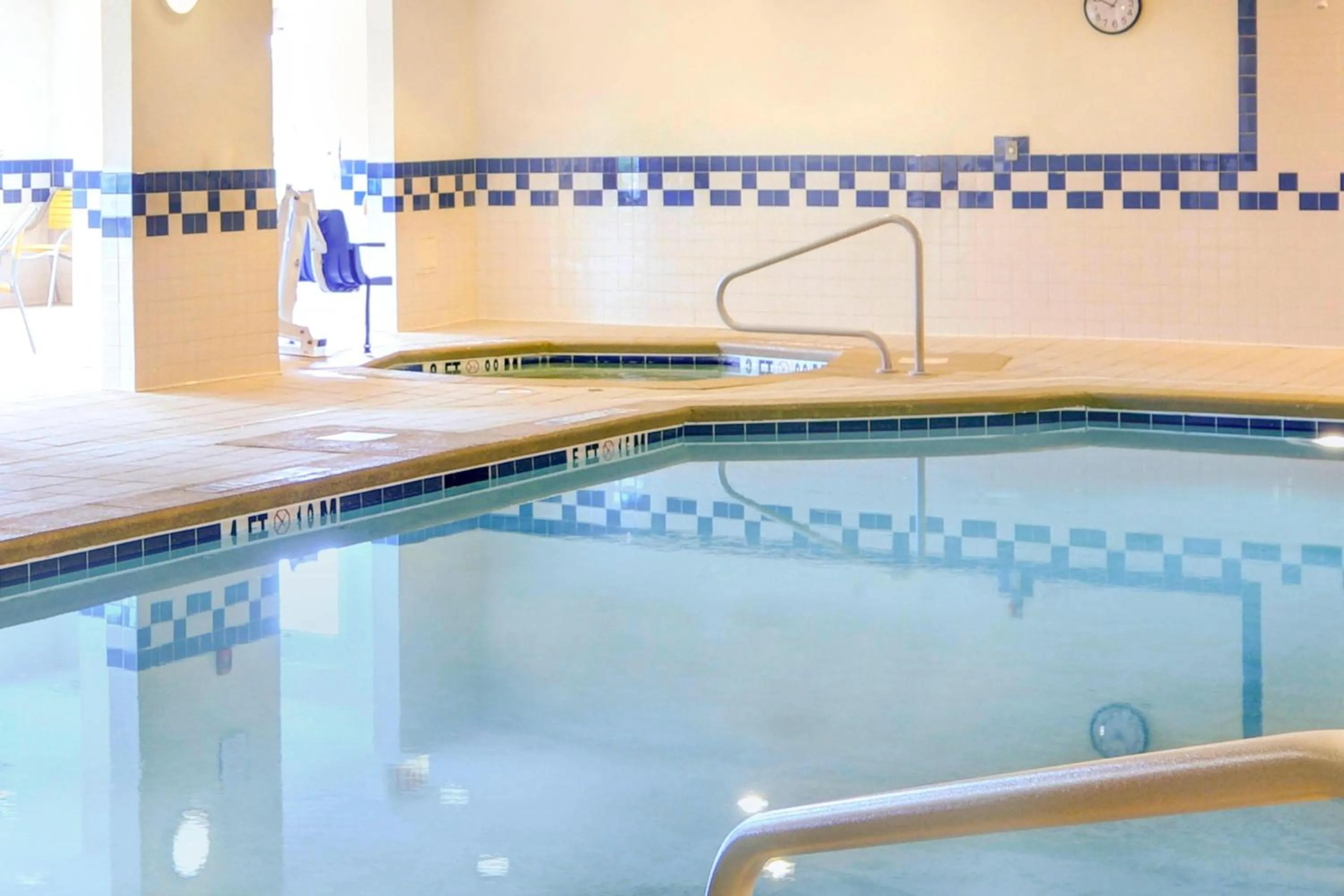 Swimming pool in Fairfield Inn & Suites Warner Robins