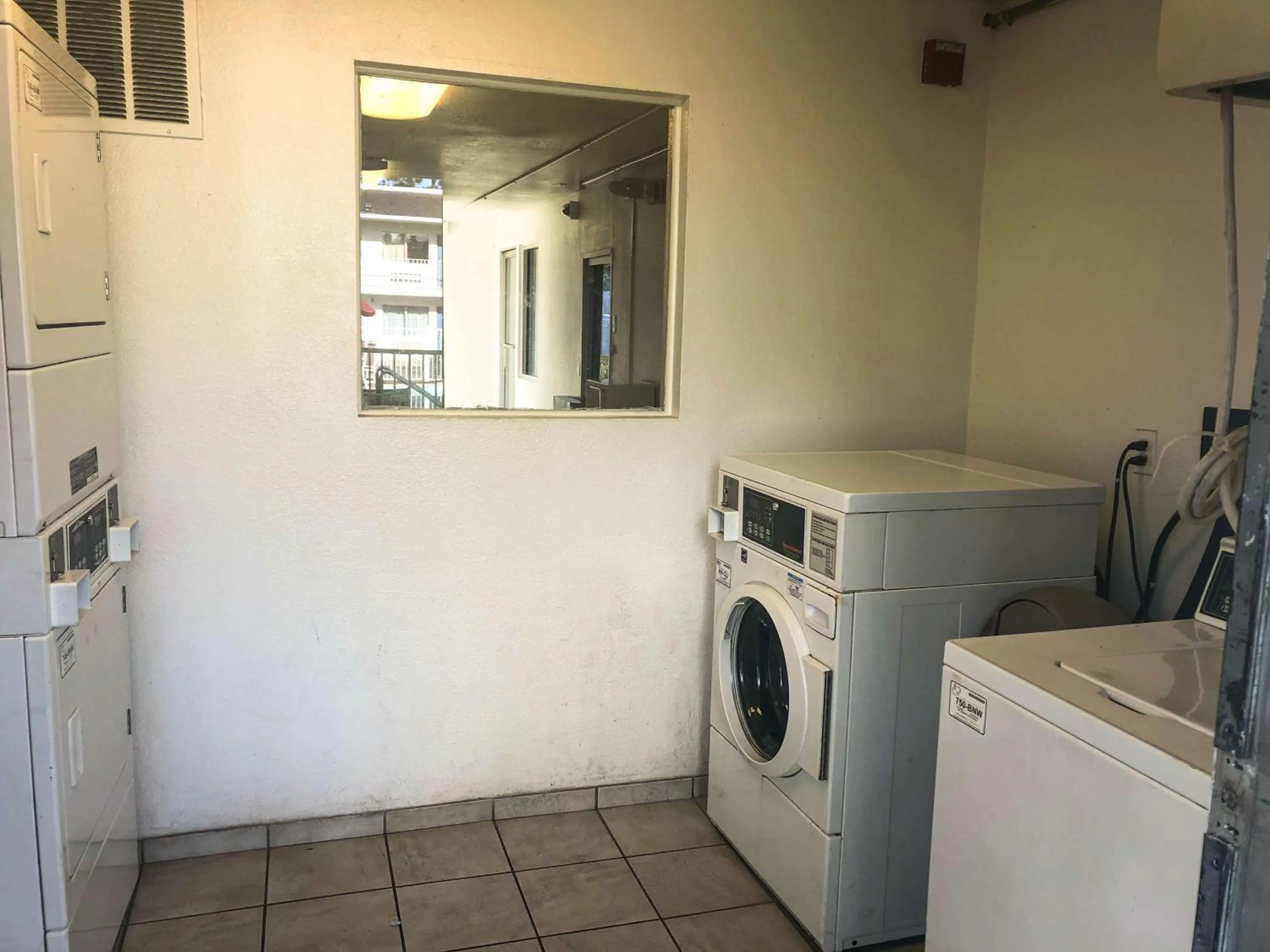 laundry in Motel 6-Jacksonville, FL - Orange Park