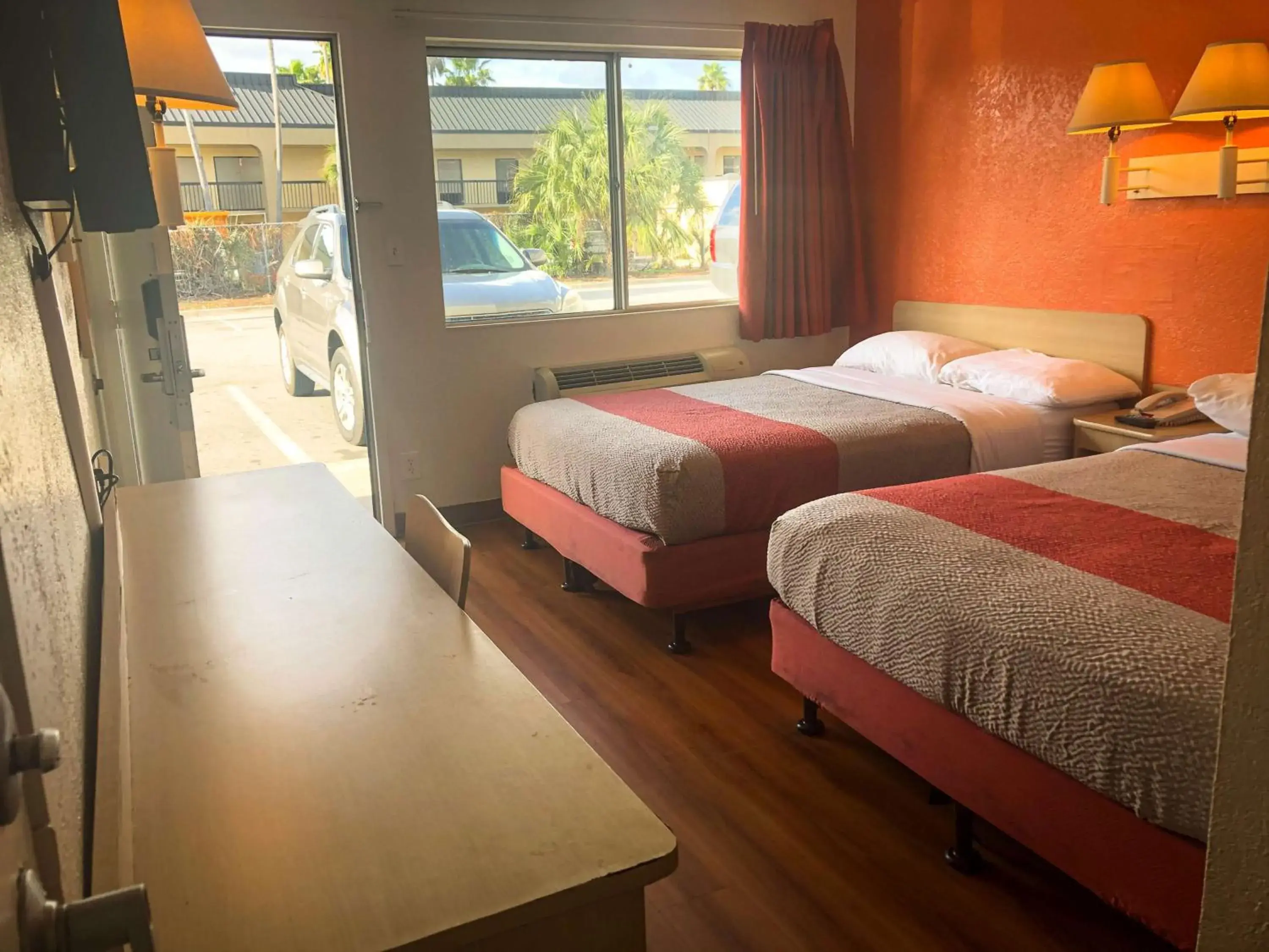 Premium Quadruple Room in Motel 6-Jacksonville, FL - Orange Park Premium Quadruple Room in Motel 6-Jacksonville, FL - Orange Park