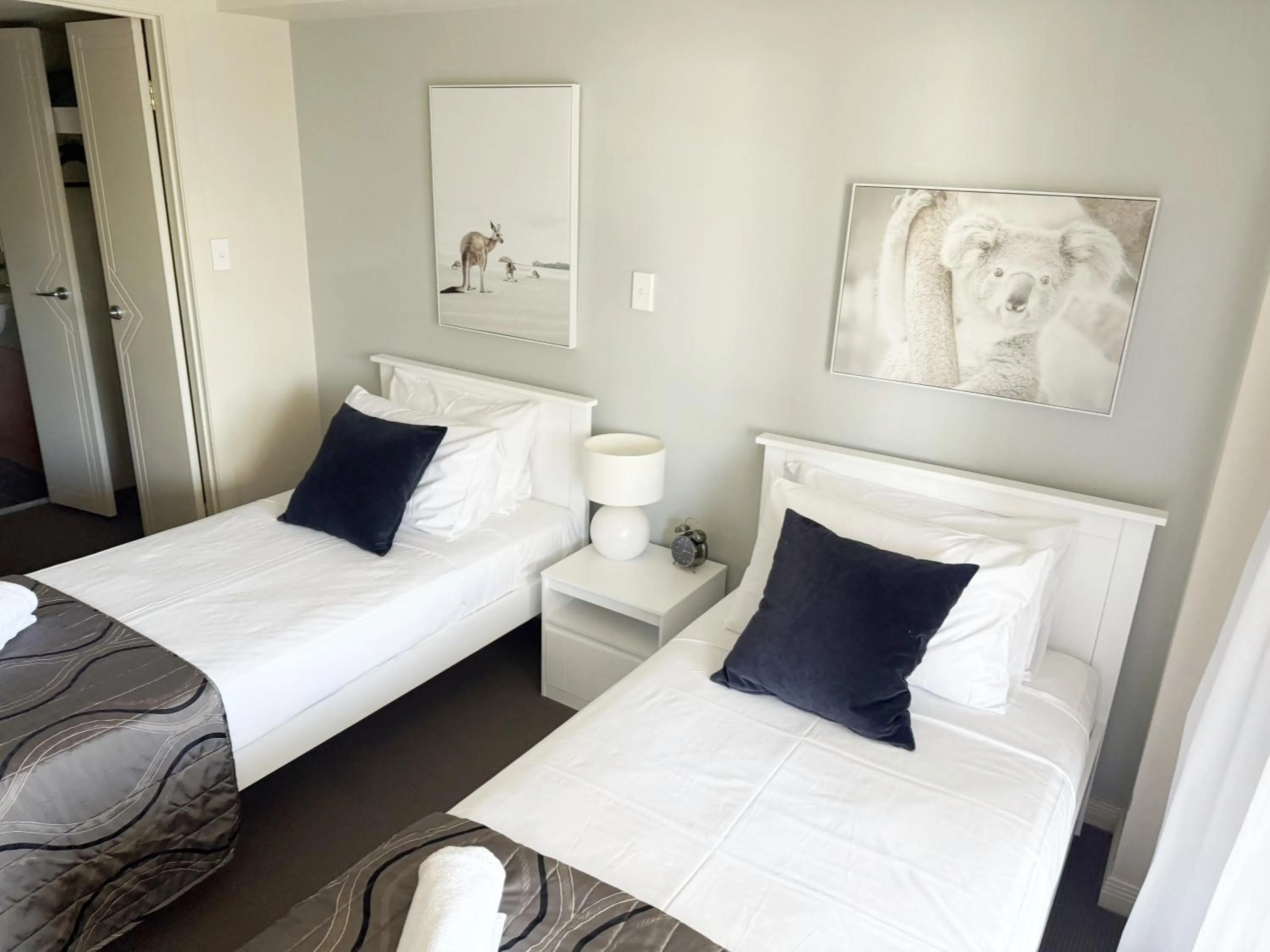 Bed in Sandcastles On The Broadwater