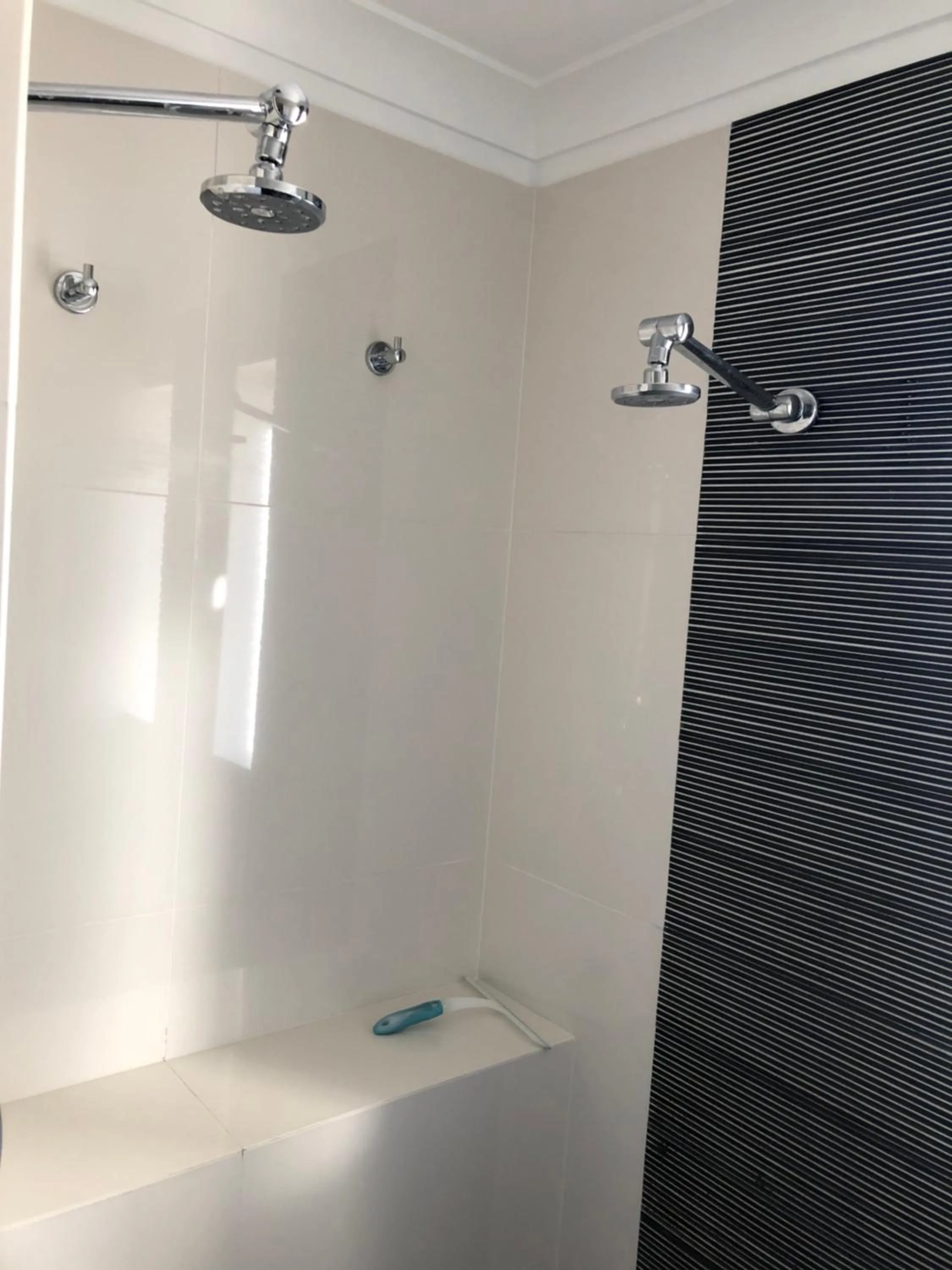 Bathroom in Sandcastles On The Broadwater