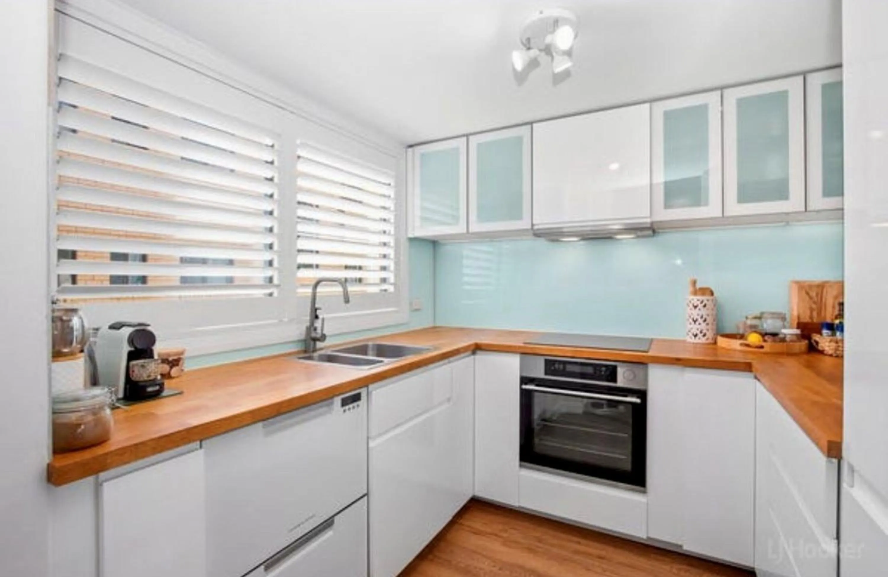 dishwasher in Sandcastles On The Broadwater