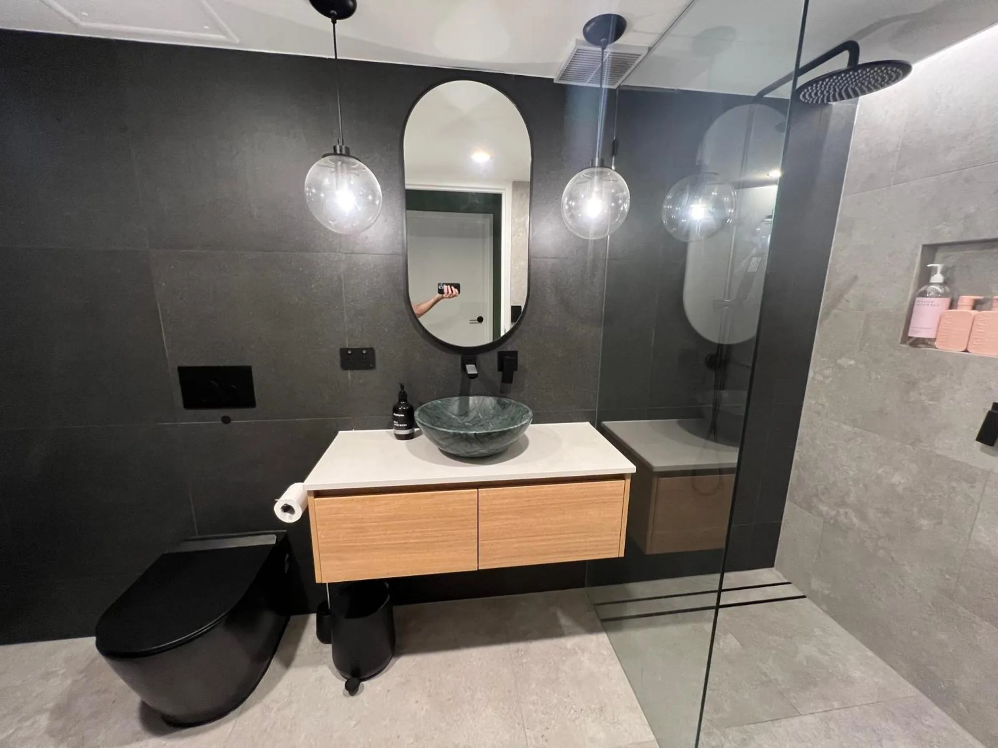 Toilet in Breakers North Absolute Beachfront Apartments - Official