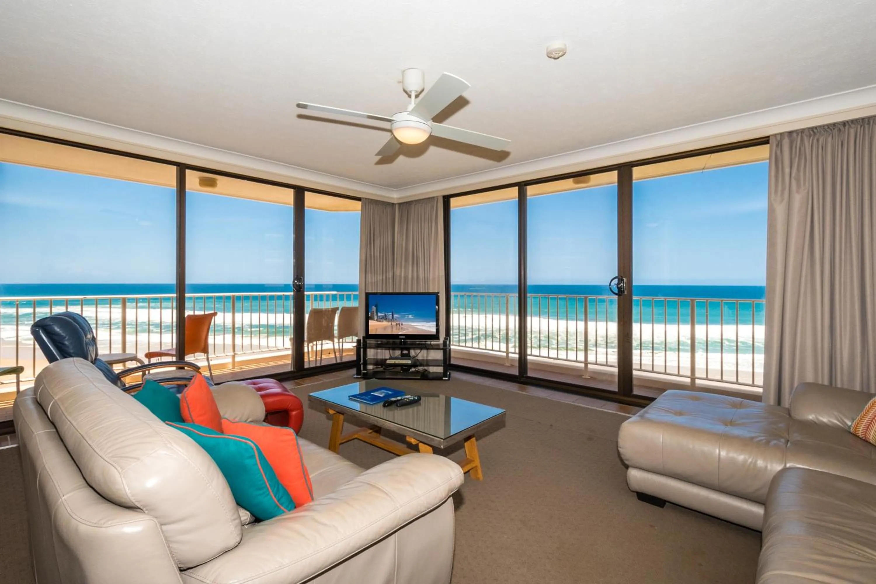 Living room in Breakers North Absolute Beachfront Apartments - Official