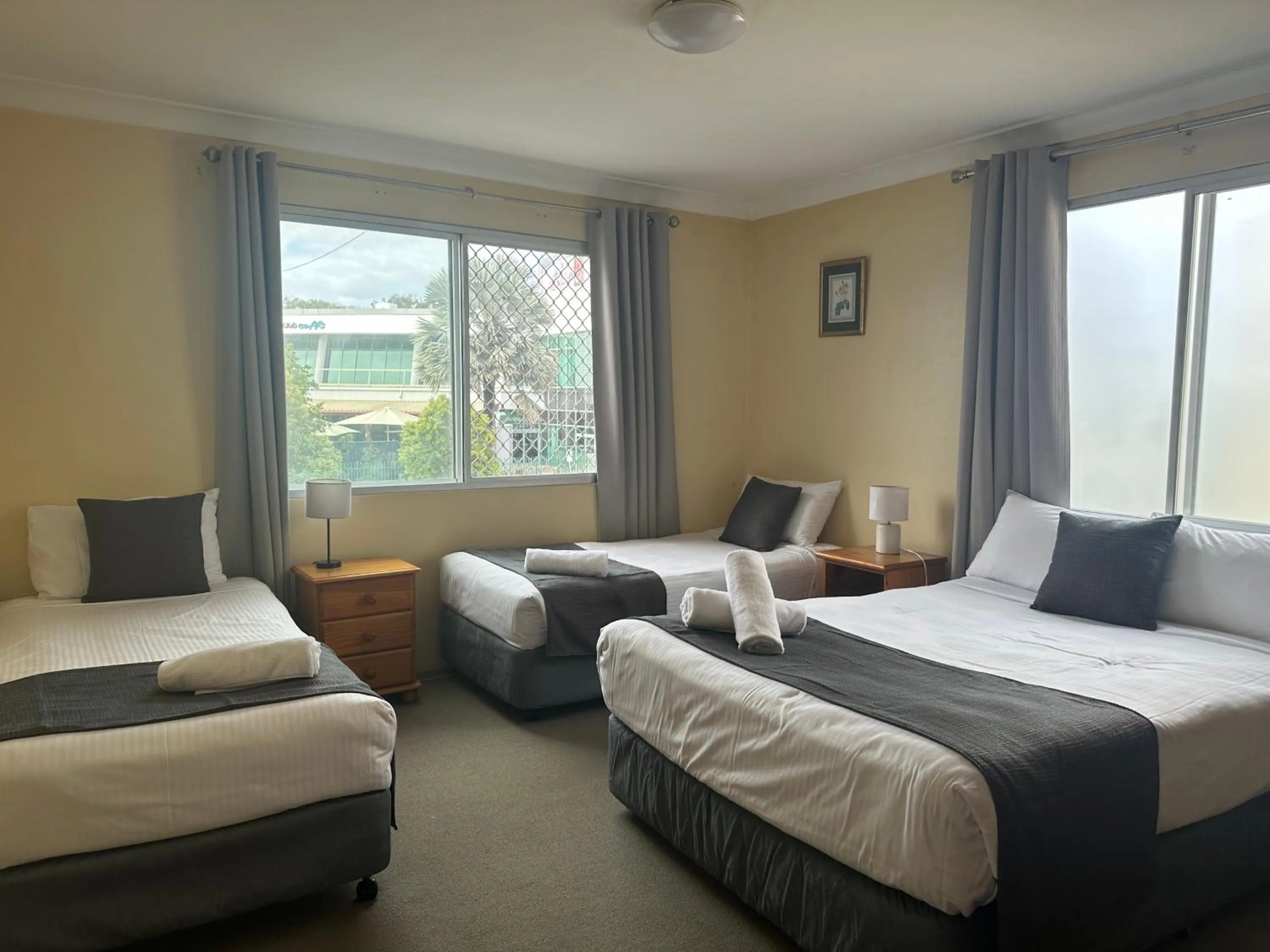 Bedroom, Bed in Bentleigh Motor Inn