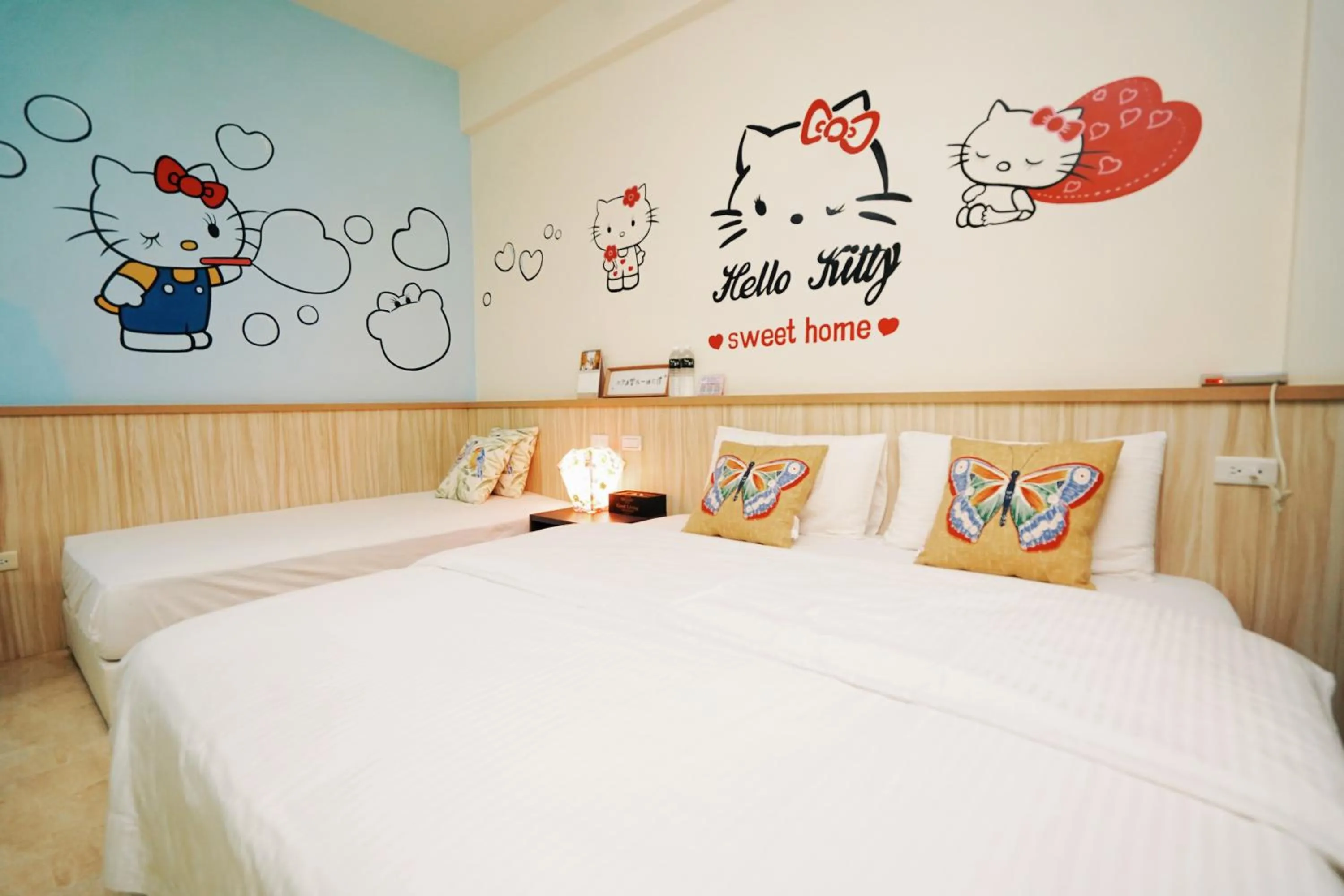 Bed in 夏之戀民宿 可包棟 近金城市區