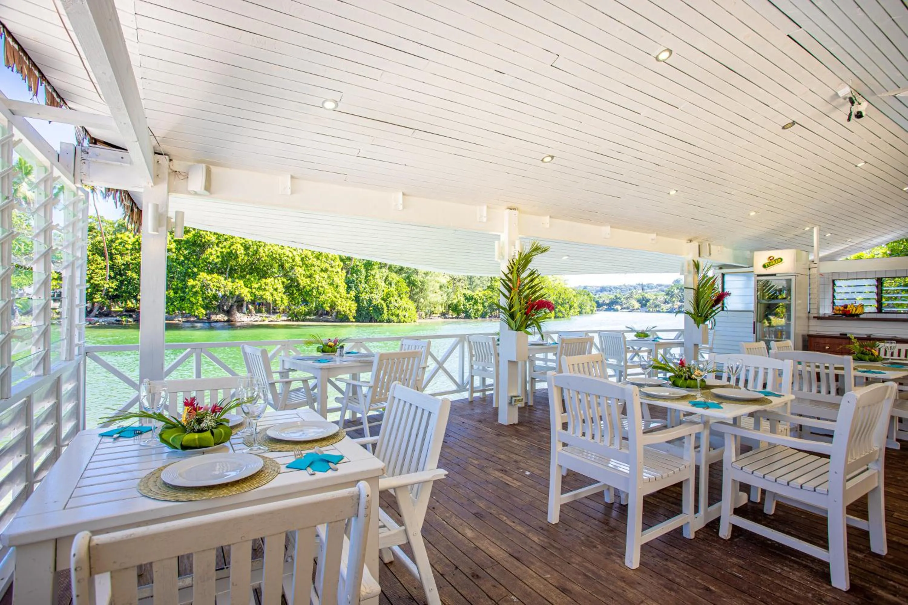 Restaurant/places to eat in Tropicana Lagoon Apartments