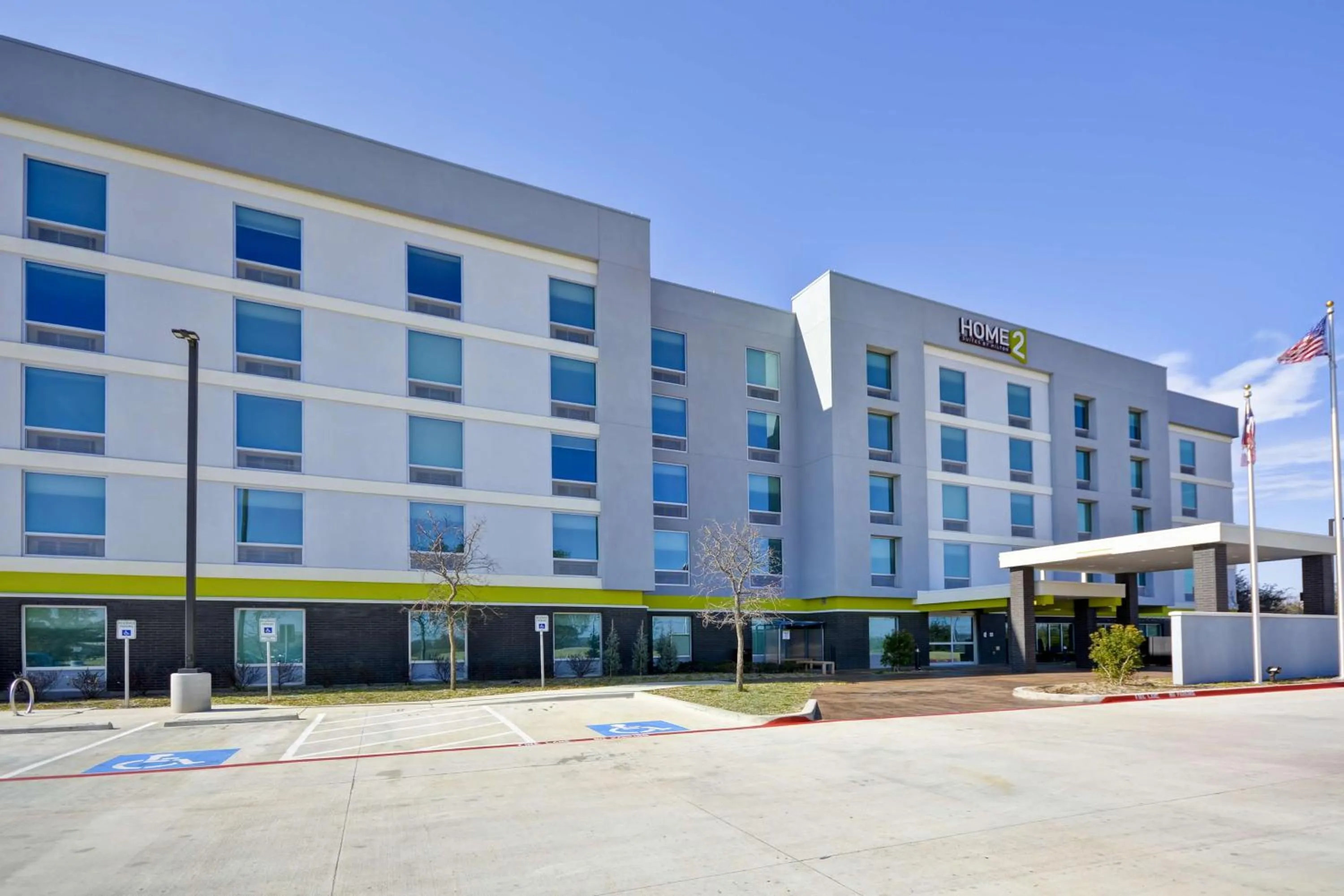 Property building in Home2 Suites By Hilton Dallas North Park