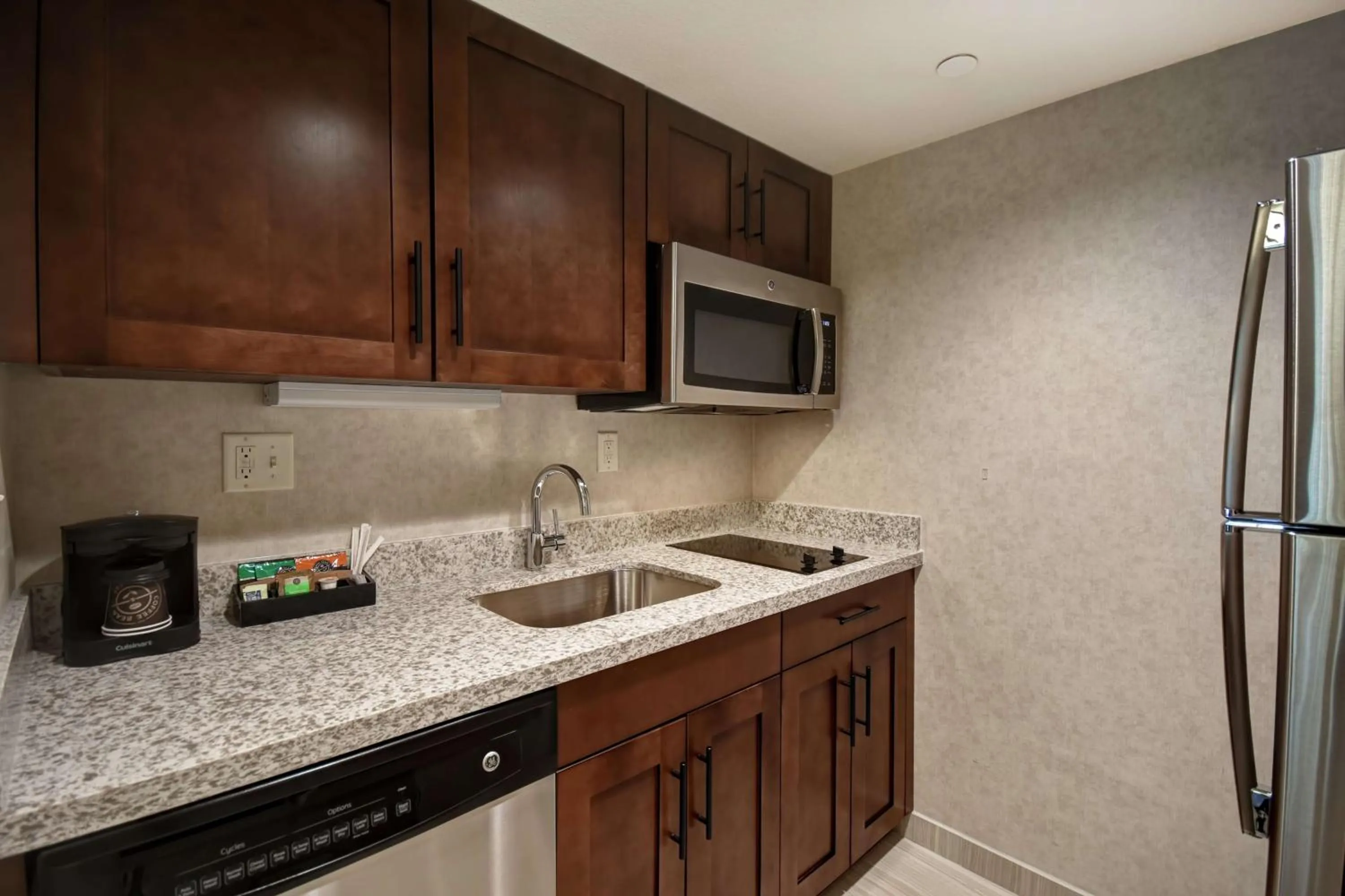 Kitchen or kitchenette in Homewood Suites by Hilton Pleasant Hill Concord